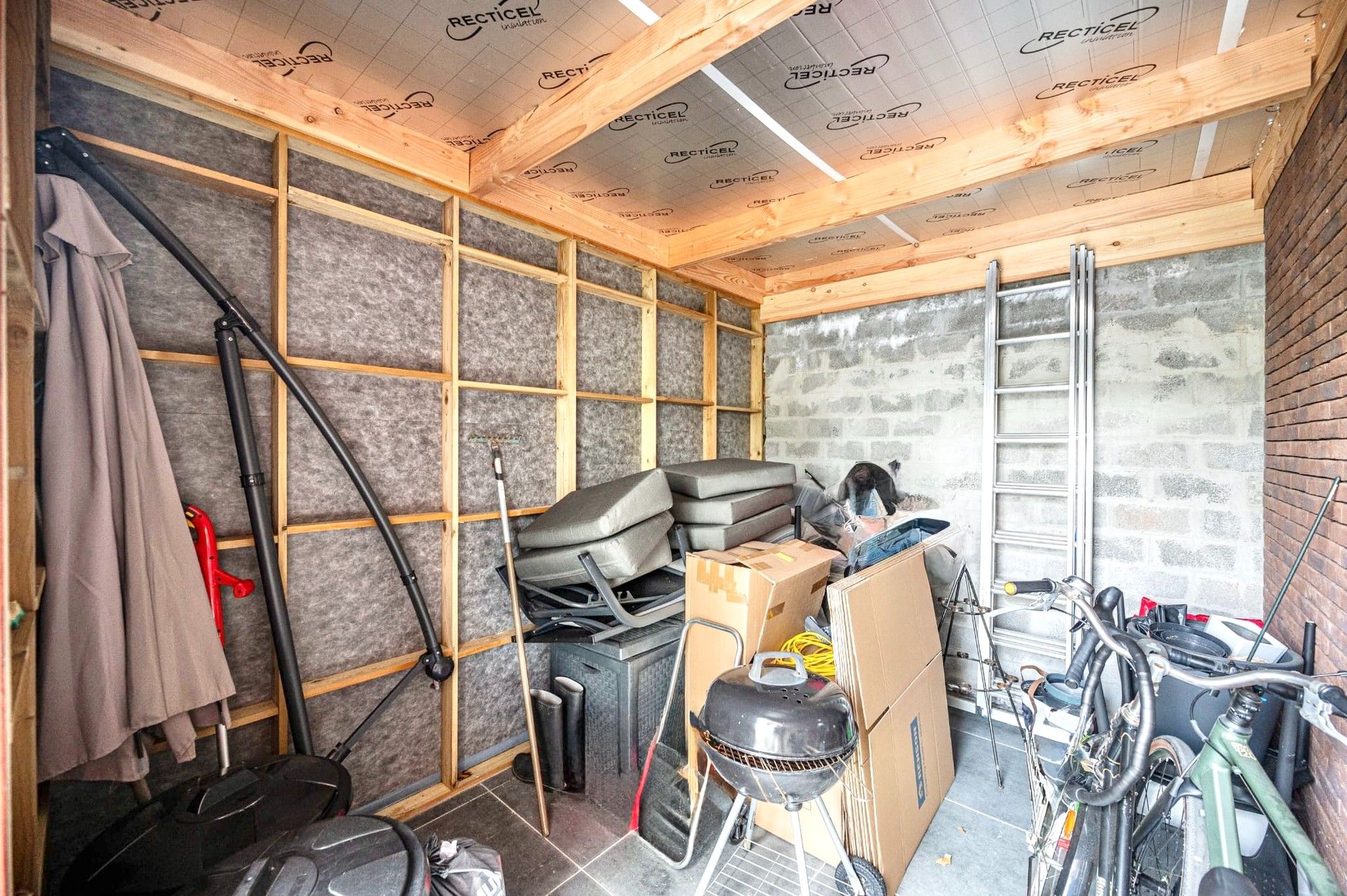 HALFOPEN BEN-WONING OP 323 M² foto 19