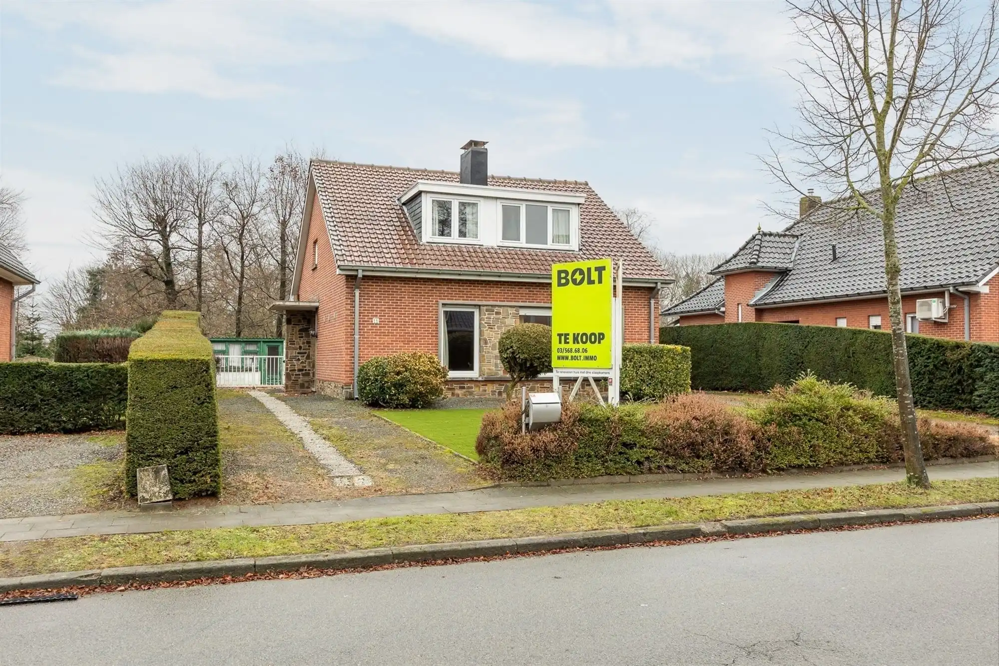 Open bebouwing op een perceel van 566m² foto 2