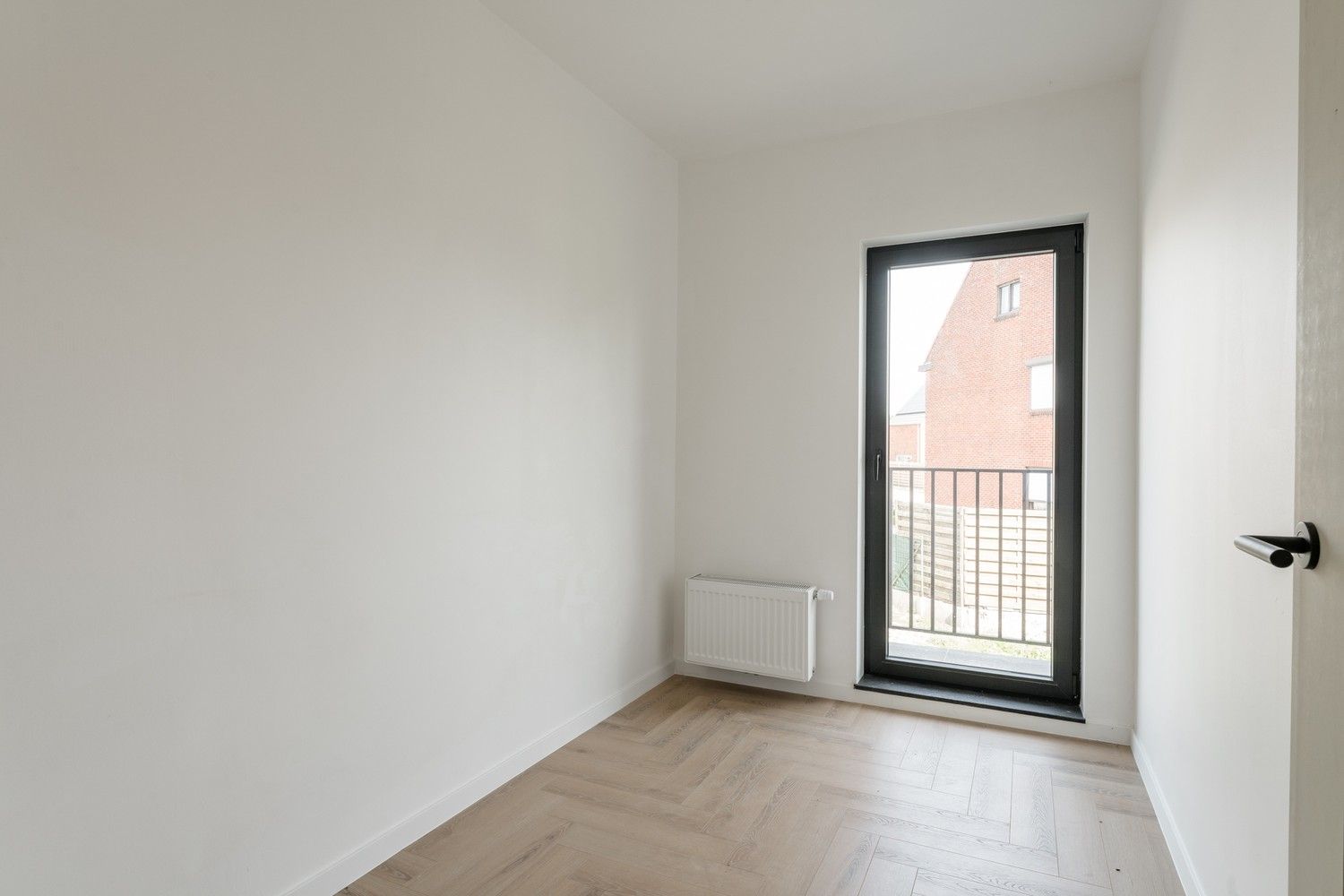 Prachtig 3 slaapkamer appartement met garagebox en privatieve berging foto 16