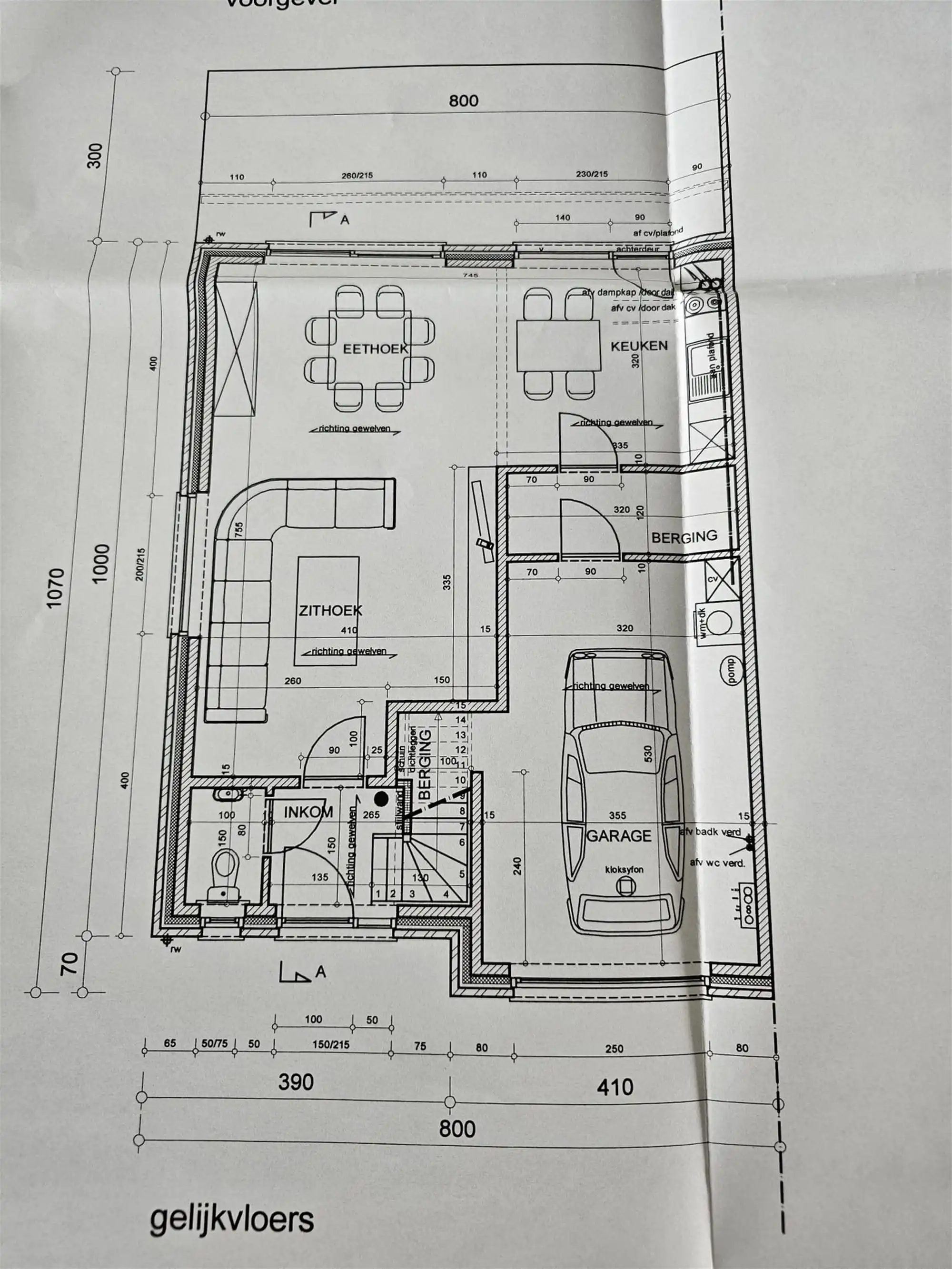 Halfopen bebouwing met drie slaapkamers in rustige woonwijk foto 17