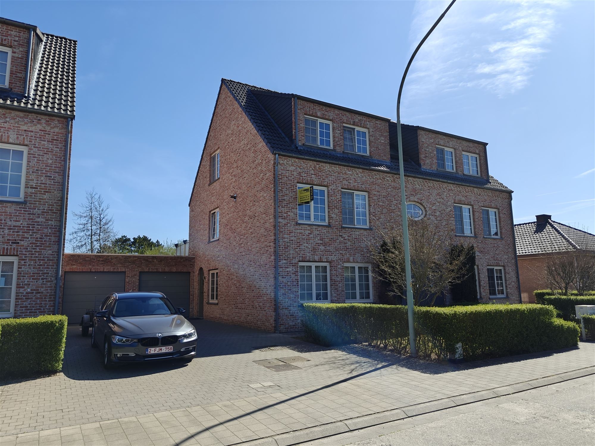 Duplexappartement met gunstige ligging foto {{pictureIndex}}