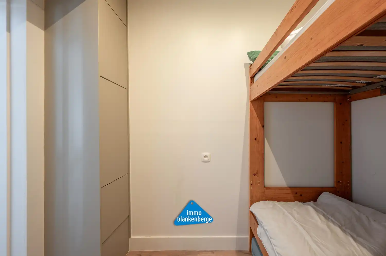 Zeer lichtrijk appartement nabij Jachthaven foto 11