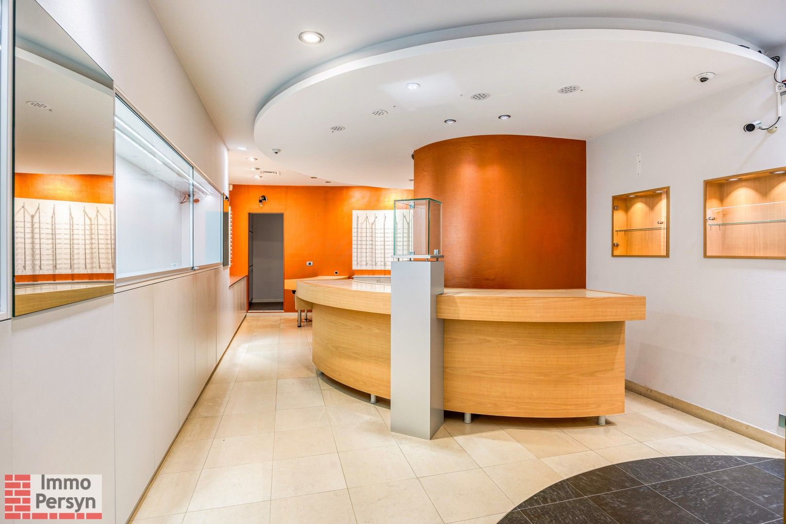 Droomlocatie aan de Basiliek: Woon- en Handelspand met Ongekend Potentieel! foto 5