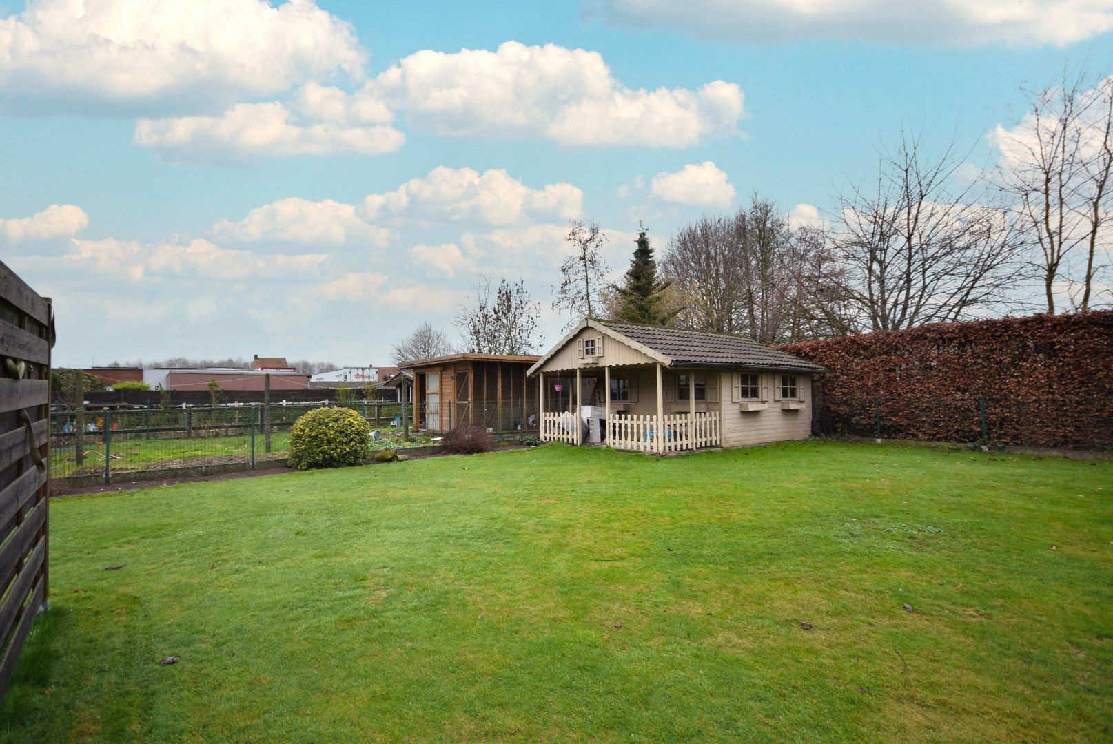 ZEER RUIME EN GOED ONDERHOUDEN HALF OPEN BEBOUWING foto 21