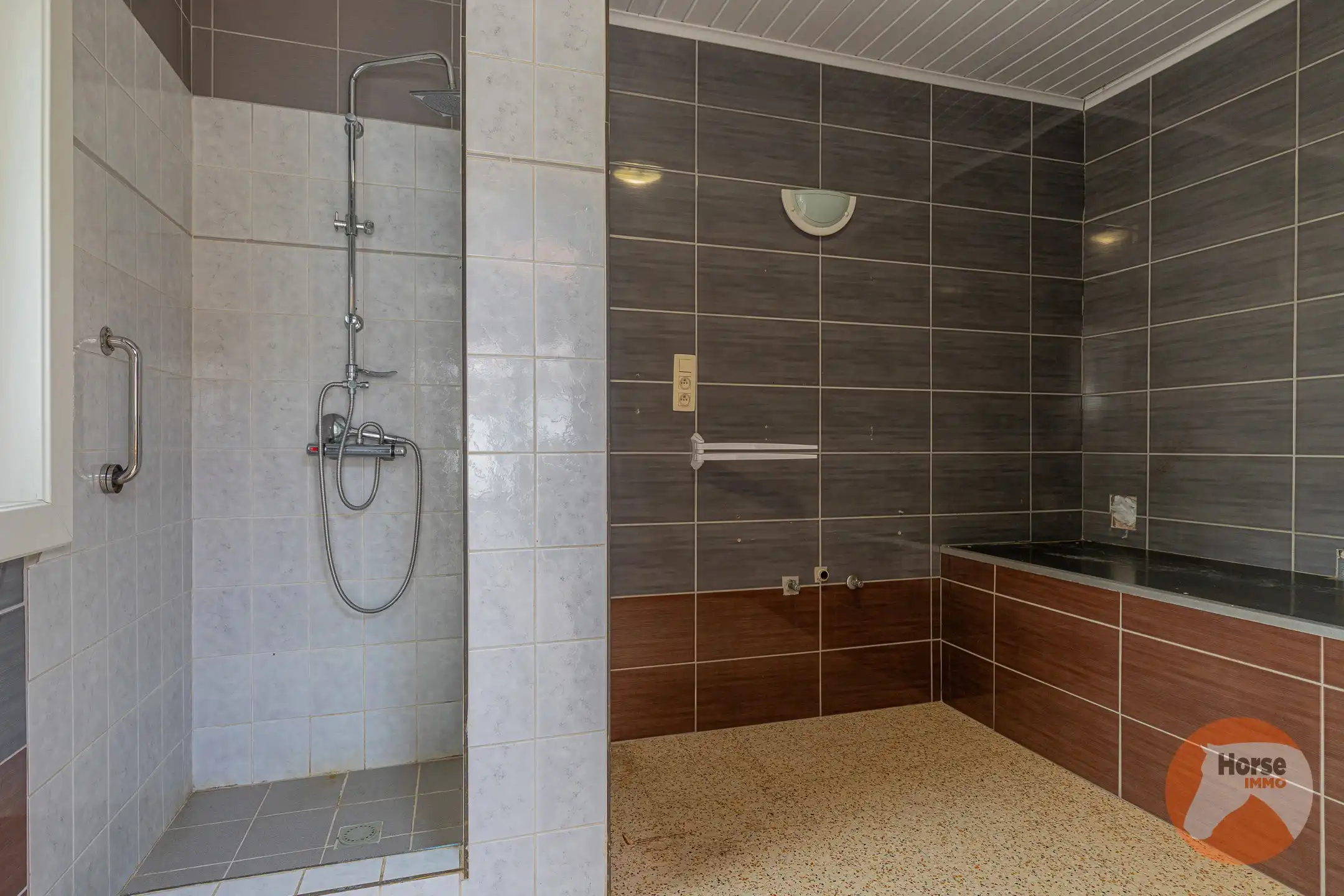 HOFSTADE - Charmante gelegen woning met bijgebouwen en weide foto 13