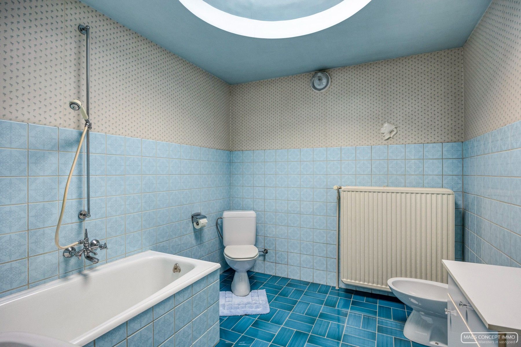 Woning met handelsruimte boordevol karakter op topligging in Zulte foto 20