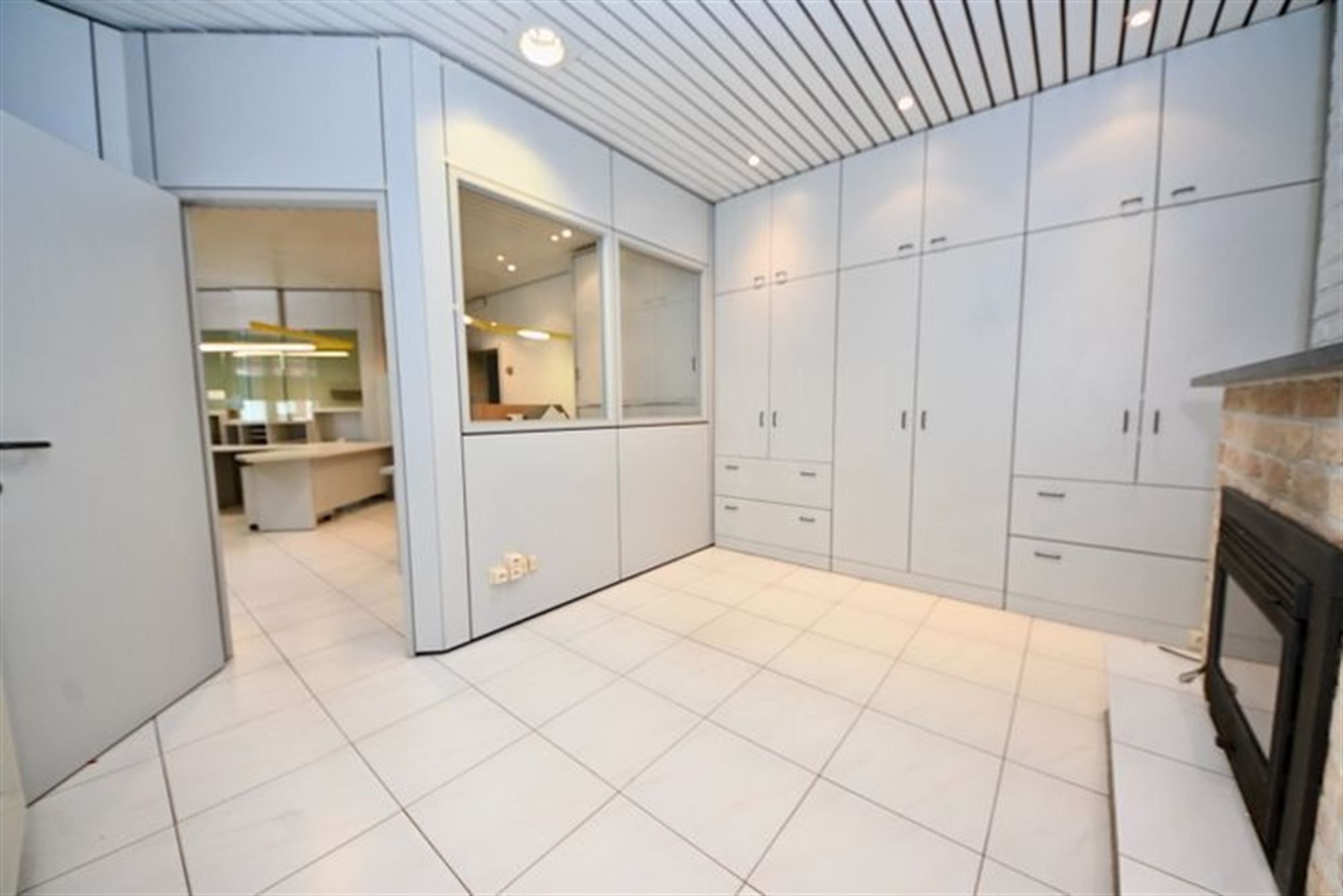 Te renoveren woning met 3 slaapkamers. foto 7