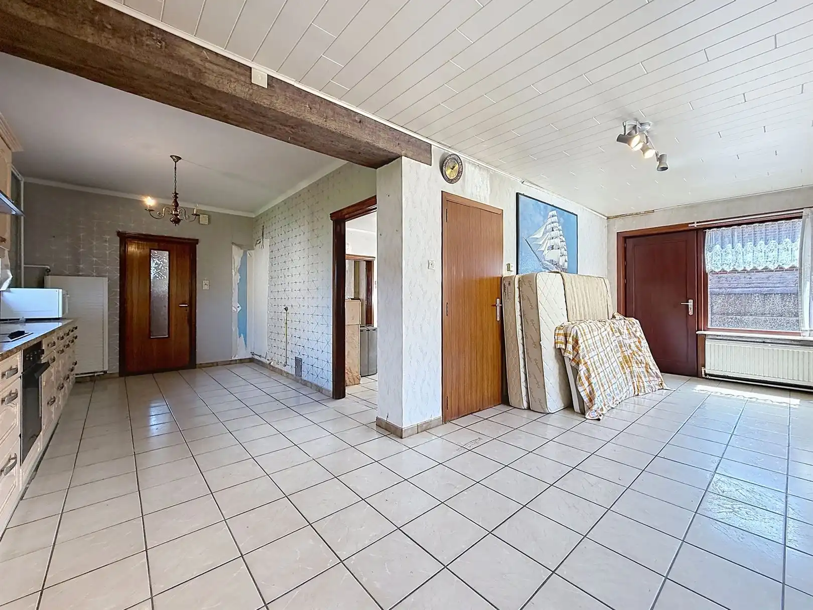 Te renoveren woning met 3 slpks en zolder, tuin, 12a 06ca foto 38