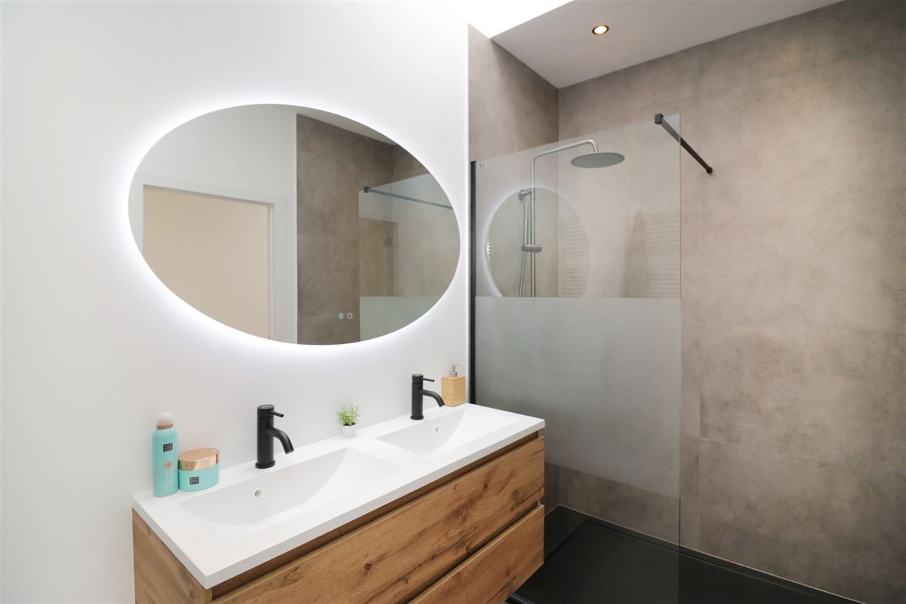 gerenoveerd, energiezuinig, inpandig Zgericht terras en garage foto 43