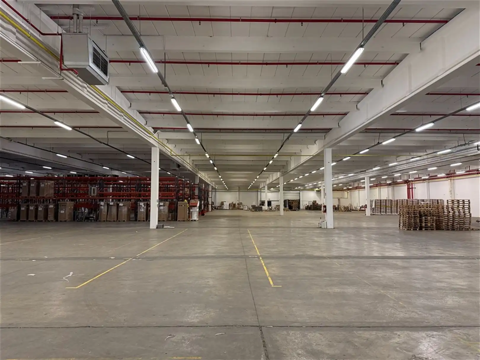 Magazijn op toplocatie (E313/E314) foto 3