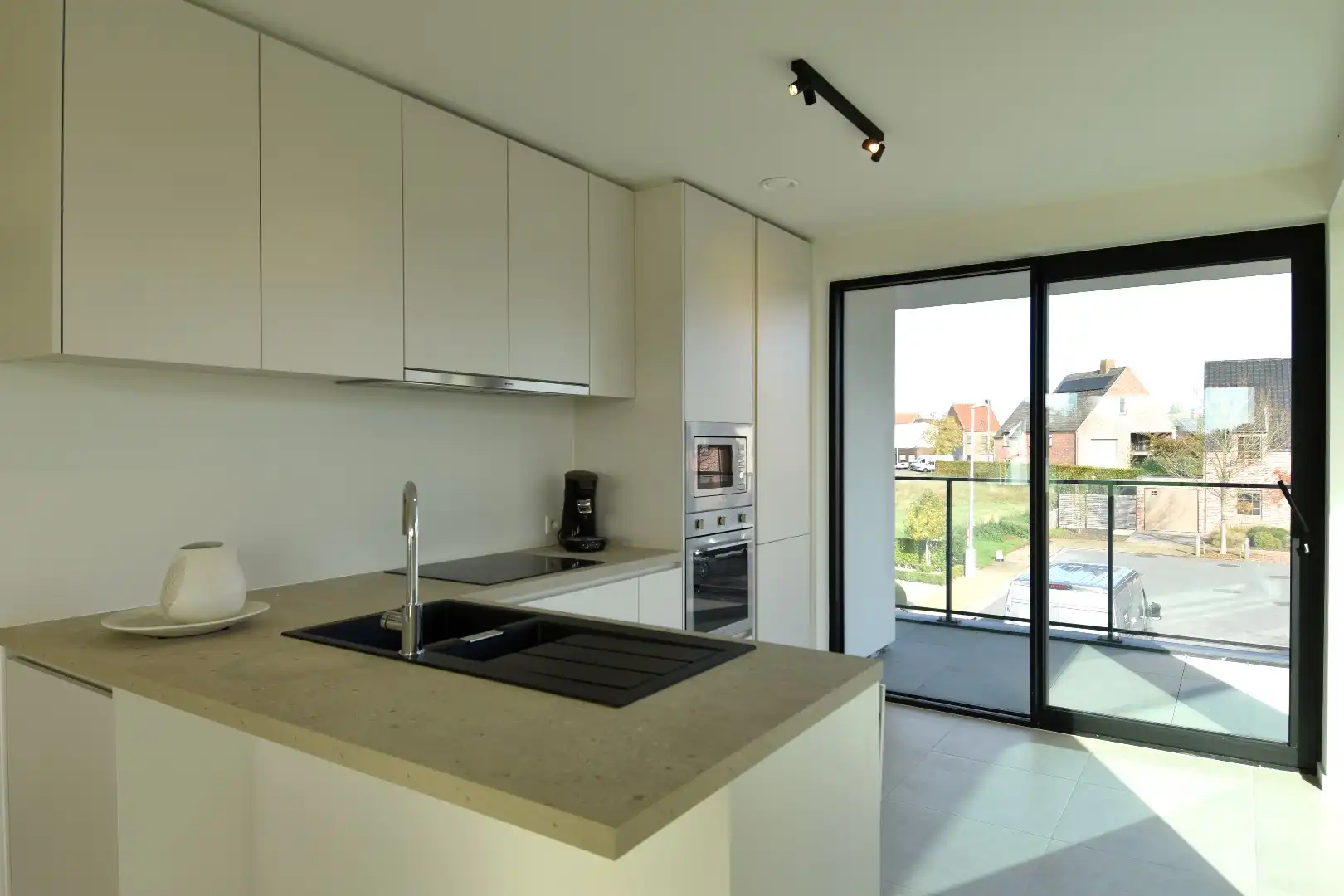 Nieuwbouwappartementen in residentie "Weids" te koop vlakbij Gullegem-centrum foto 3