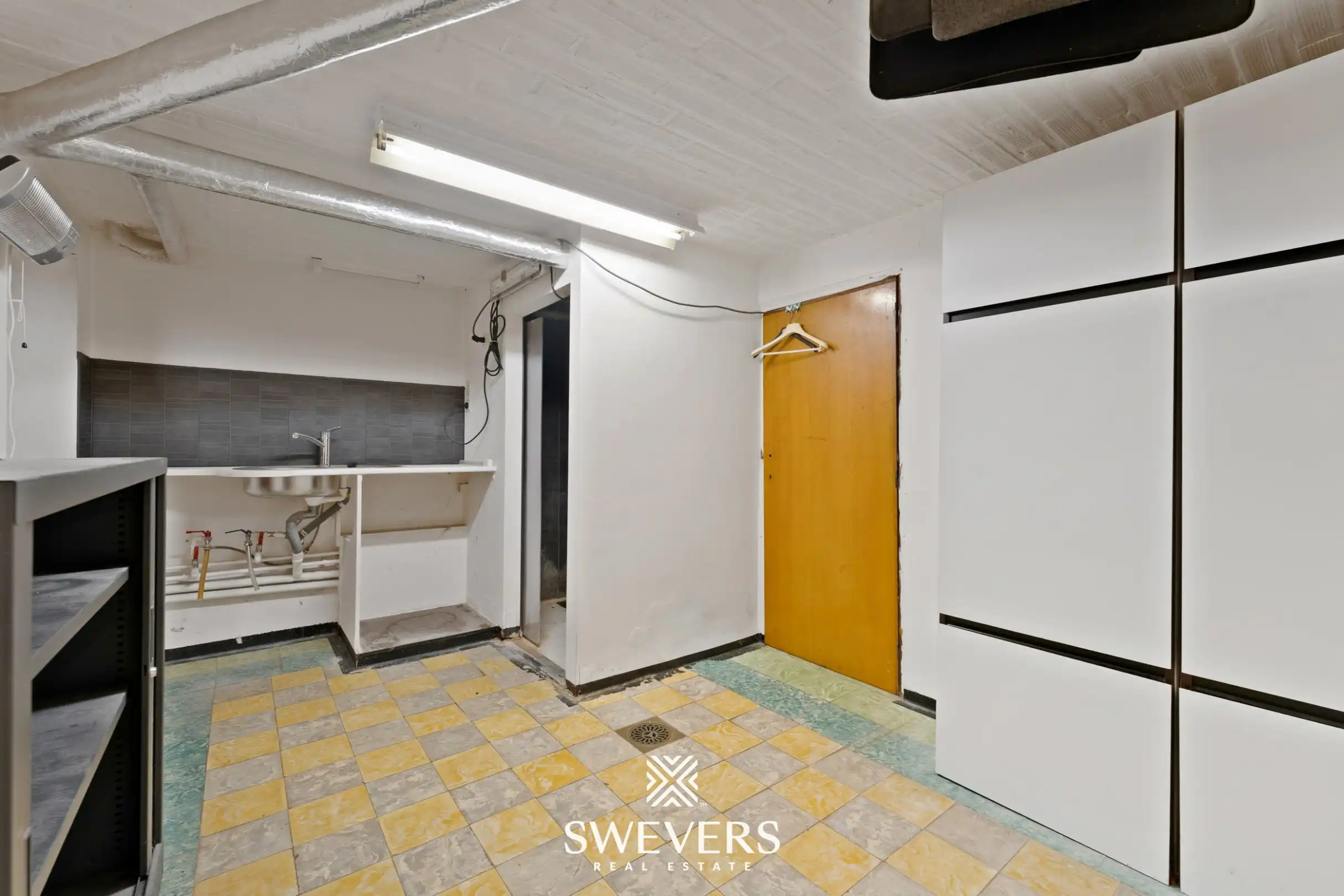 Bijzonder ruime villa (346m²) met mooie grote tuin op centrale locatie in Alken foto 30
