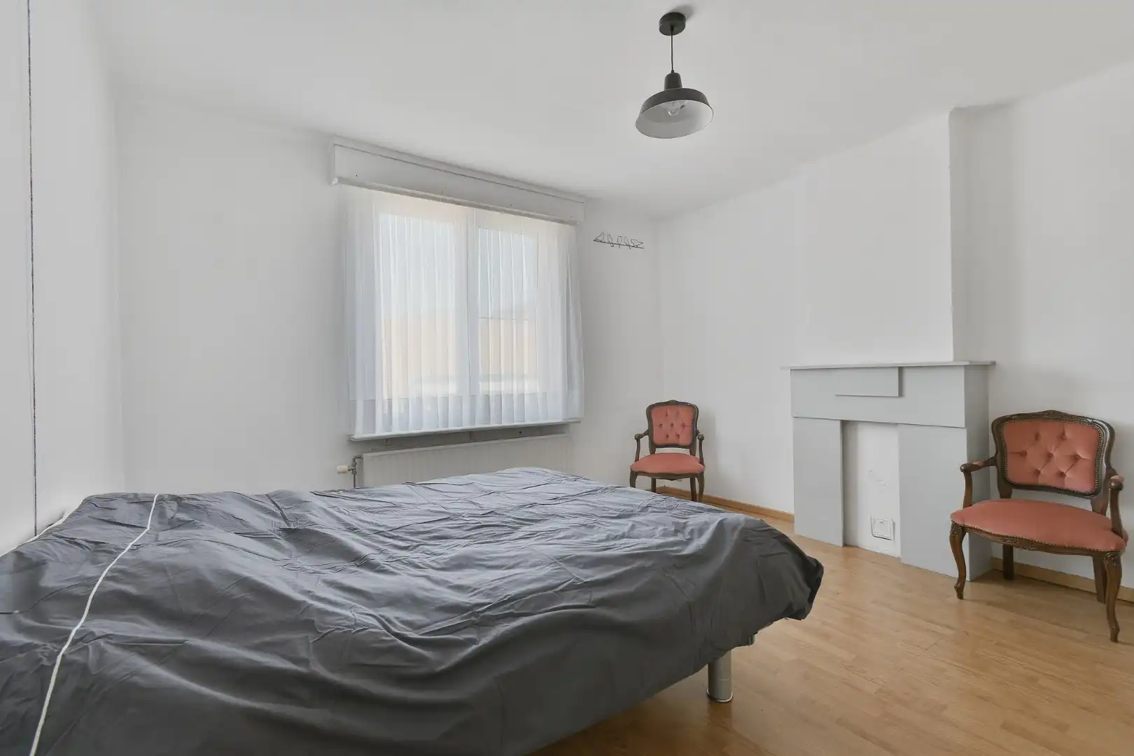 Gezellige stadswoning met 2 slaapkamers en 2 badkamers en tuin foto 9