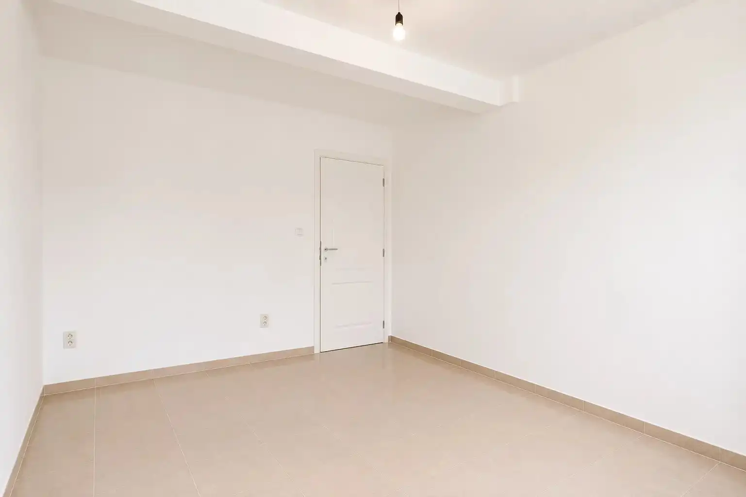 INSTAPKLAAR APPARTEMENT MET 2 SLPK'S  VAN 112M²  MET 2 SLPK'S  EN RUIM TERRAS IN KERMT (HASSELT) foto 19