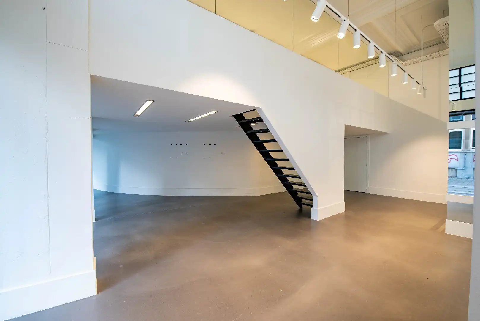 Kipdorp 23 - Veelzijdig kantoor/showroom met parking foto 10