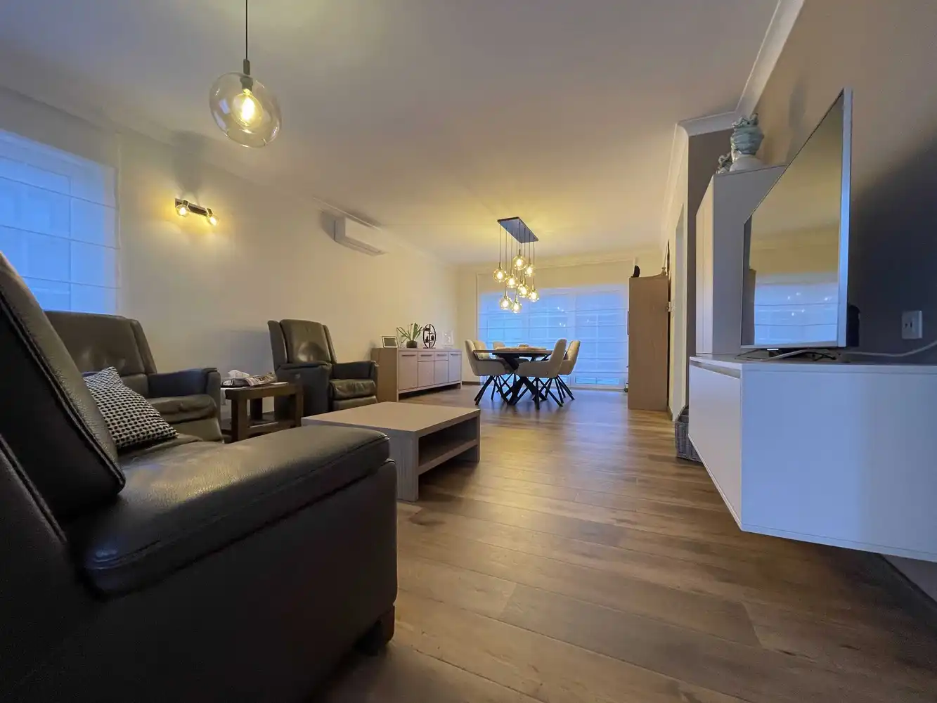 Rustig gelegen gezinswoning in onberispelijke staat van onderhoud foto 2