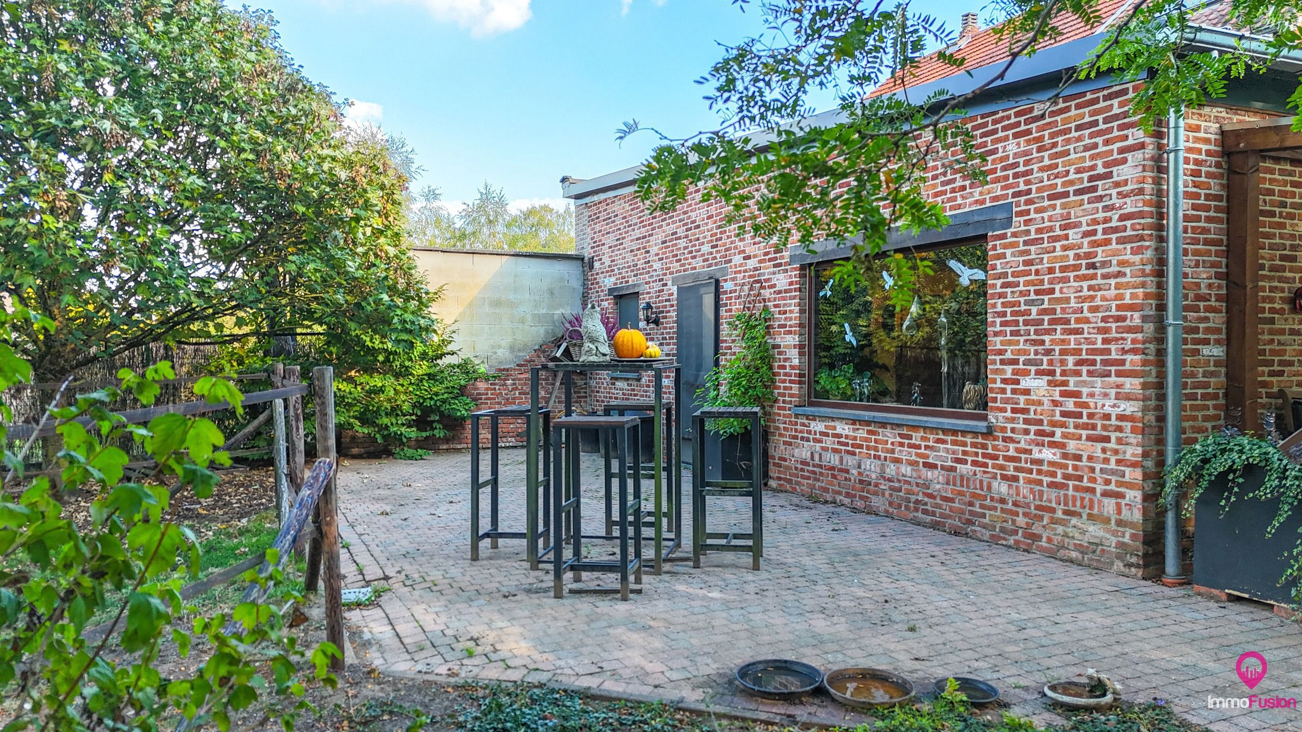 Idyllische woning met 2 slaapkamers, weide en stallen! foto 51