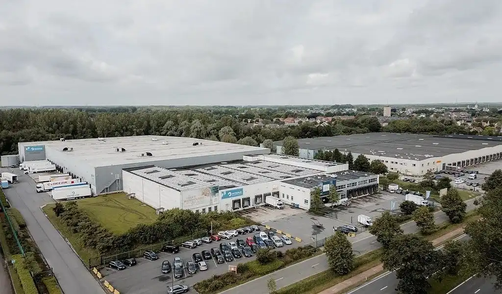 Magazijn met kantoren te huur op logistieke site te Bornem foto 16