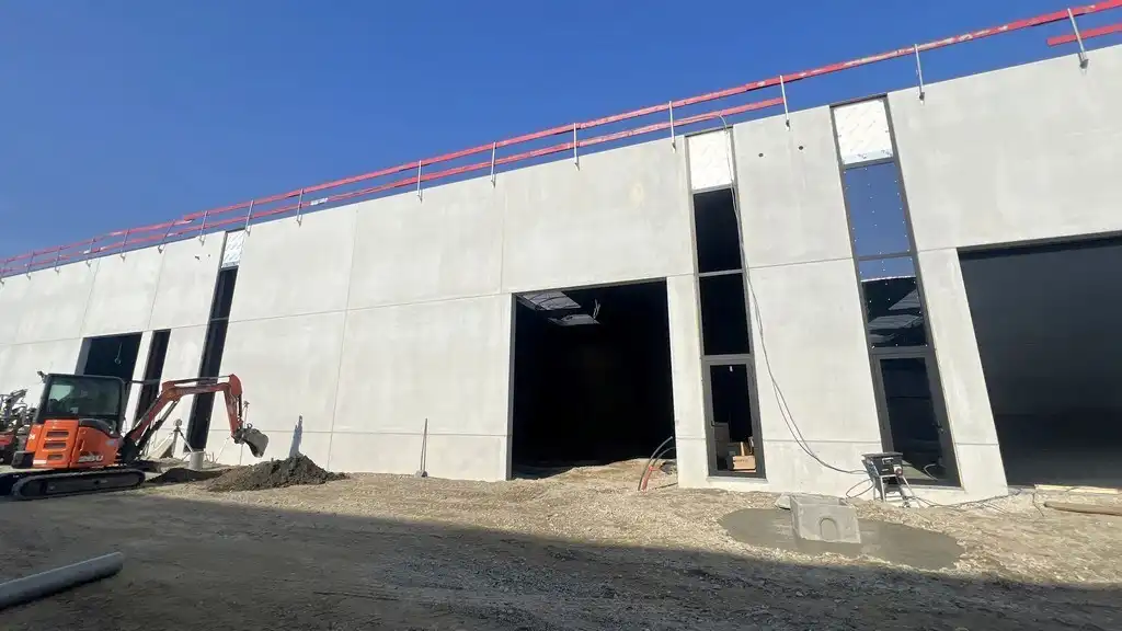 Nieuwbouw opslagruimte te huur in kmo-park Schipdonk te Deinze foto {{pictureIndex}}