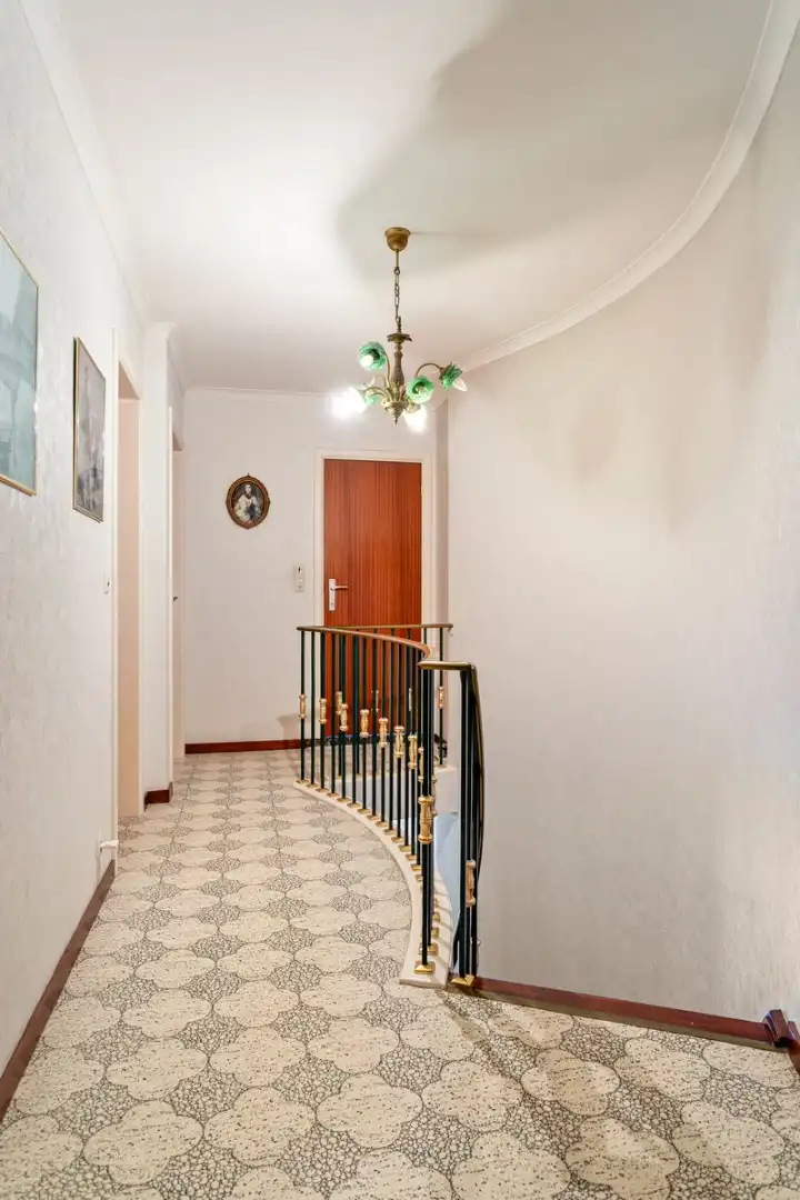 Zeer goed onderhouden halfopen bebouwing met 3 slaapkamers en garage! foto 10