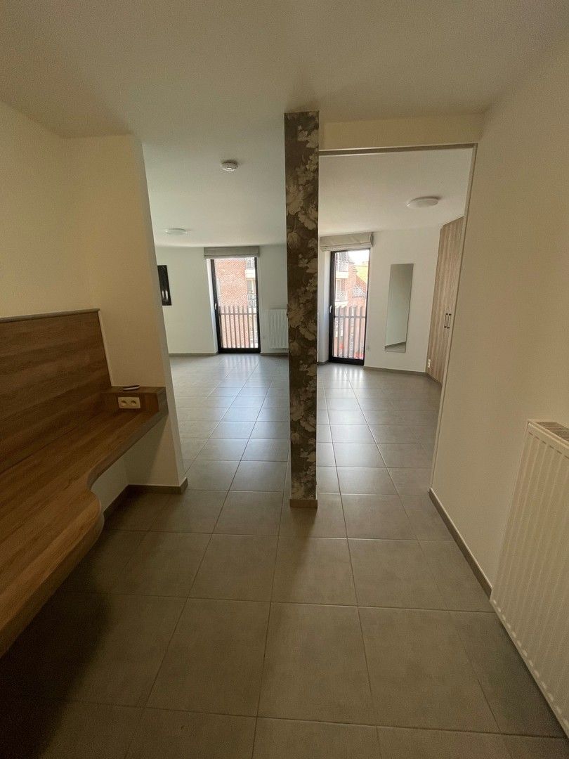 Mooi volledig instapklaar appartement met 2 slaapkamers en terras in het centrum van Diepenbeek. foto 13