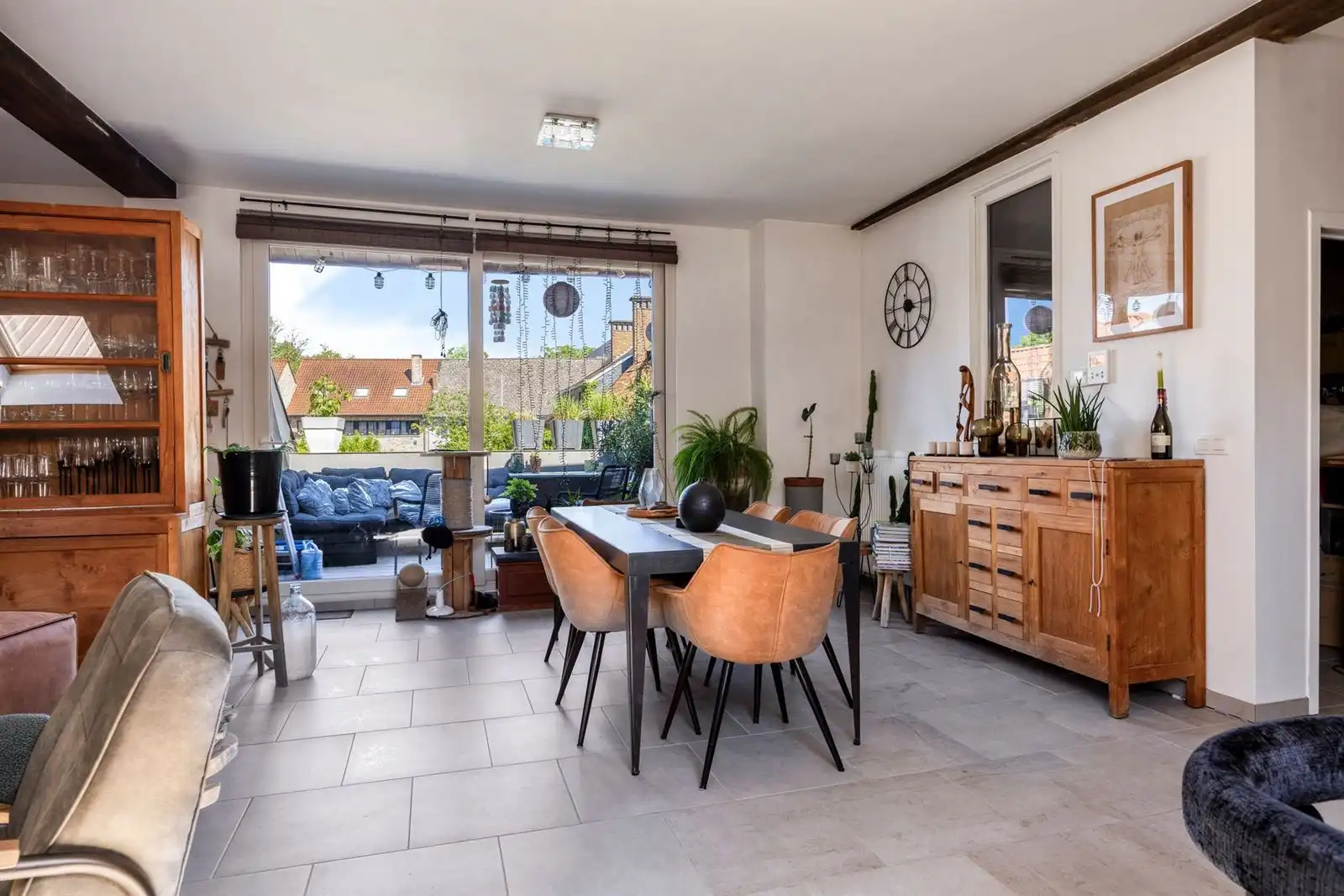 Ruim appartement te koop met 2 slaapkamers foto 5