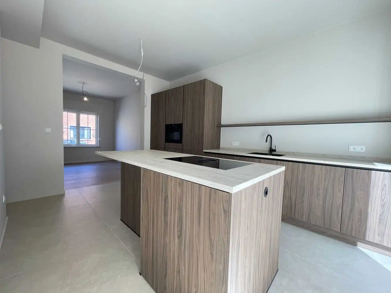 Smaakvol gerenoveerde woning met stadstuin foto 5