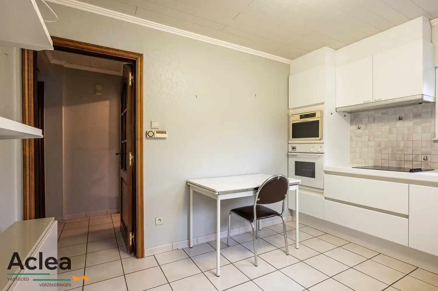 Karaktervolle vrijstaande woning op een goede locatie in Kaprijke foto 17