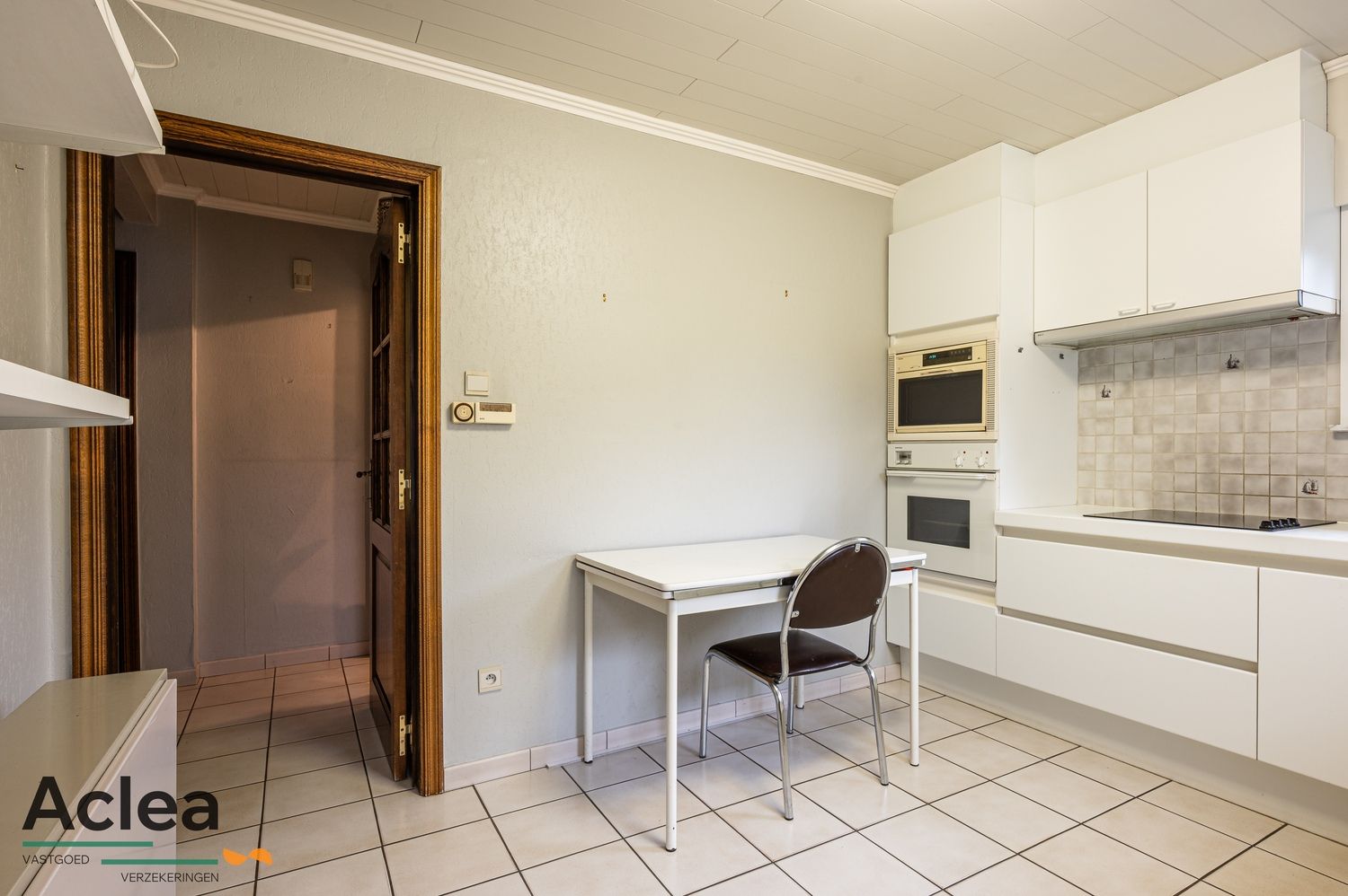 Karaktervolle vrijstaande woning op een goede locatie in Kaprijke foto 17