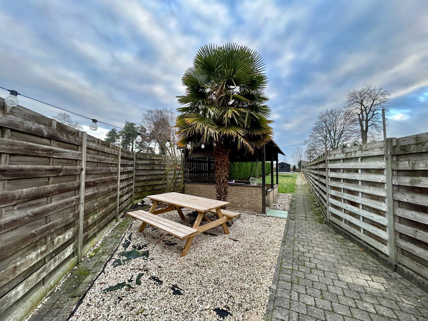 Instapklare woning met 3 slaapkamers en tuin te Heule (Kortrijk)! foto 8