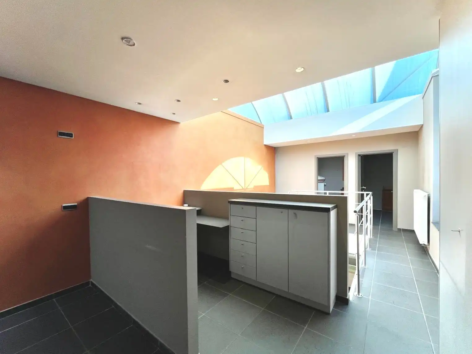 COMMERCIEEL GEBOUW - 214 M² BRUIKBARE RUIMTE foto 25