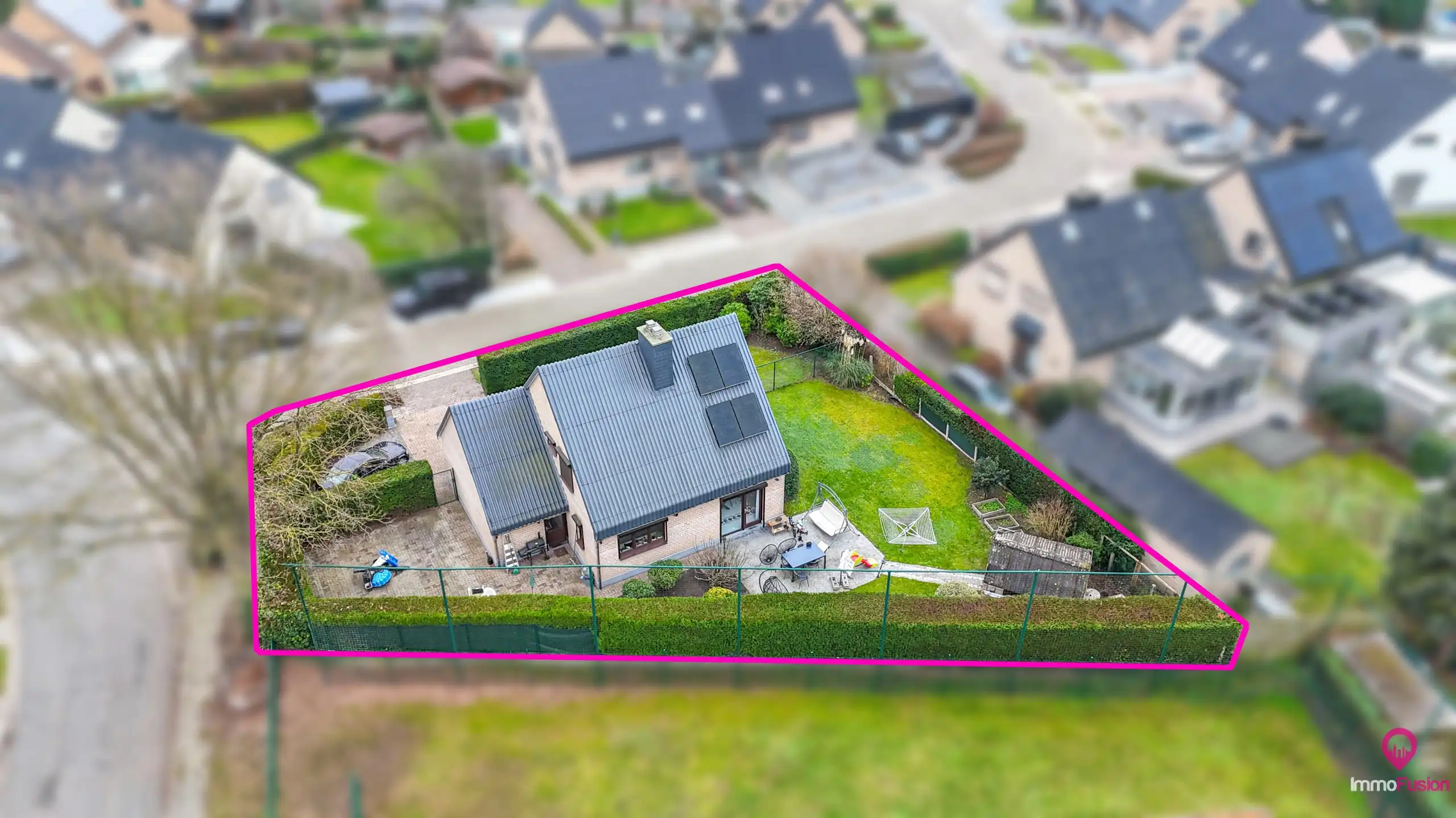 Ruime gezinswoning met 3 slaapkamers in rustige straat! foto 28