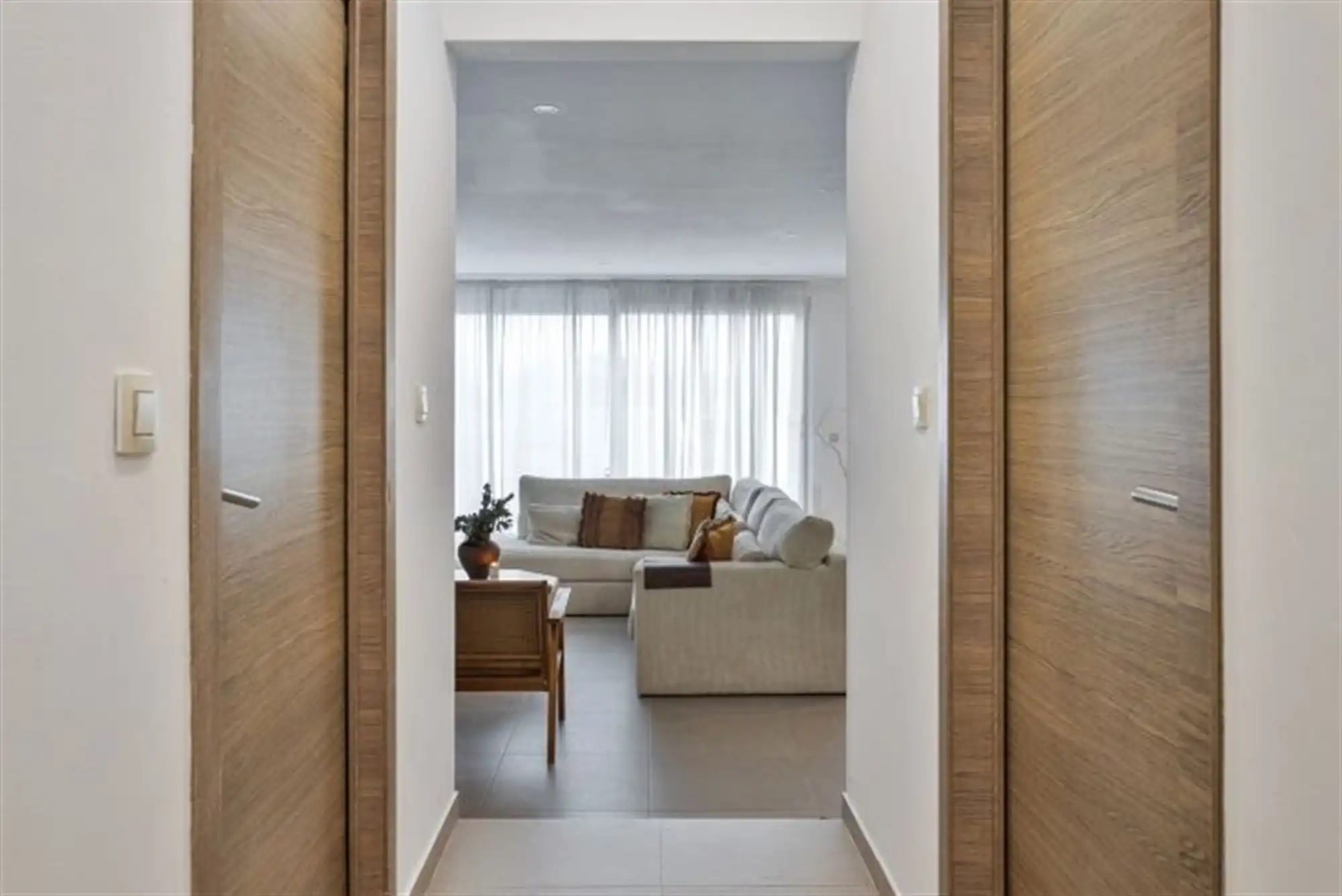 Instapklaar appartement met 2 slaapkamers en groot terras.  foto 5