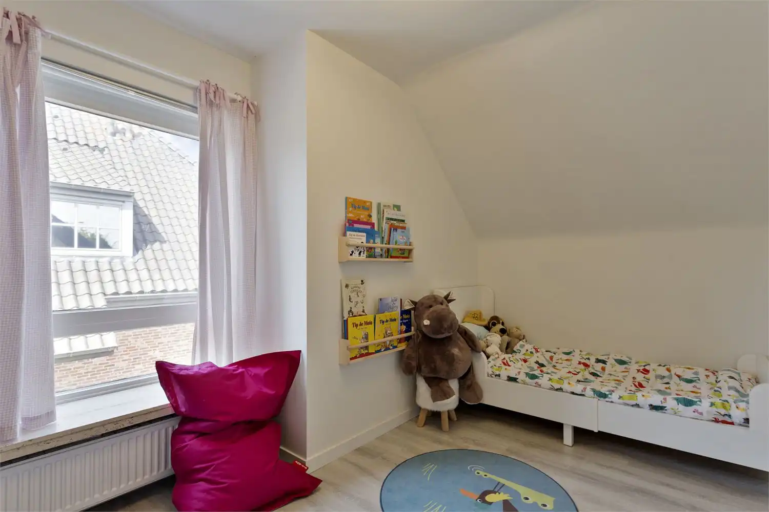 Lichtrijke villa met riante tuin foto 13