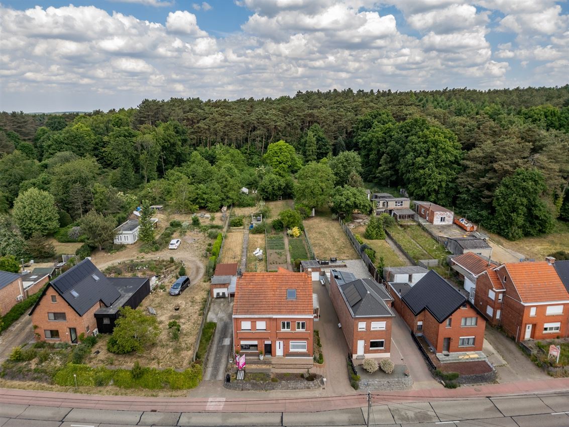 robuuste te renoveren woning op 11a10ca foto 33