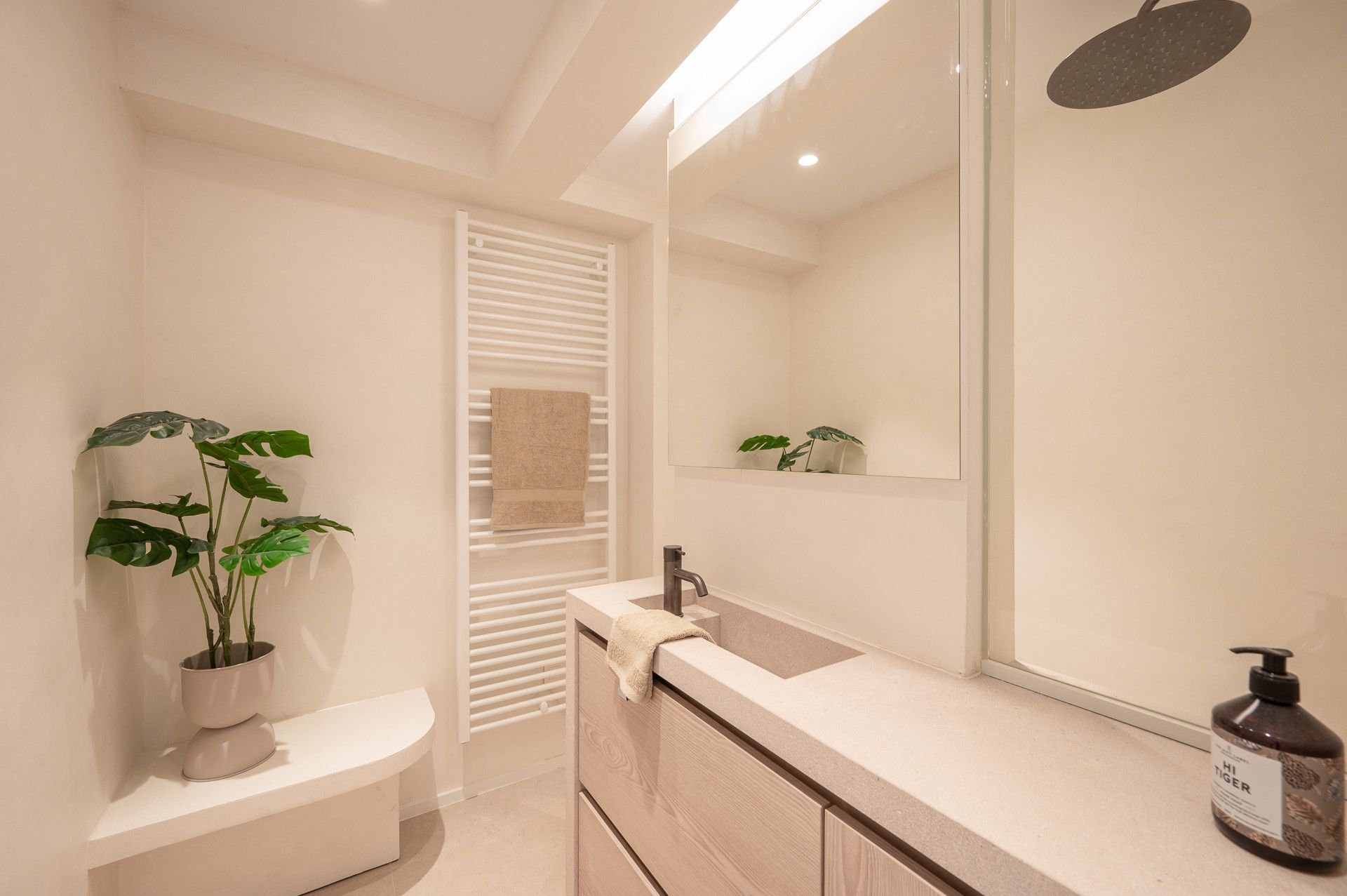 Exclusief gerenoveerd appartement op de Zeedijk in Duinbergen foto 20