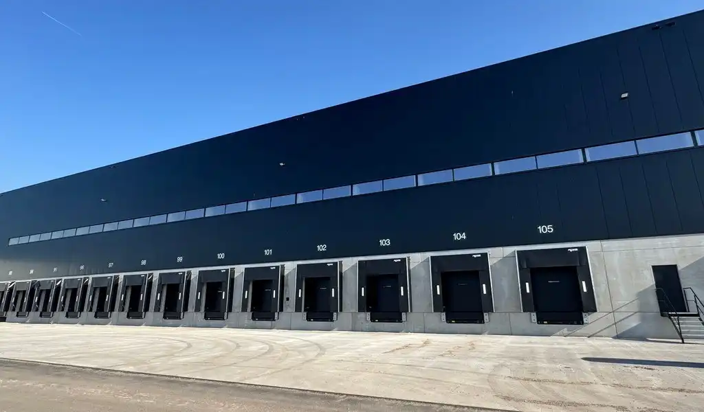 Nieuwbouw logistiek magazijn te huur aan Kluizendok in Haven van Gent foto {{pictureIndex}}