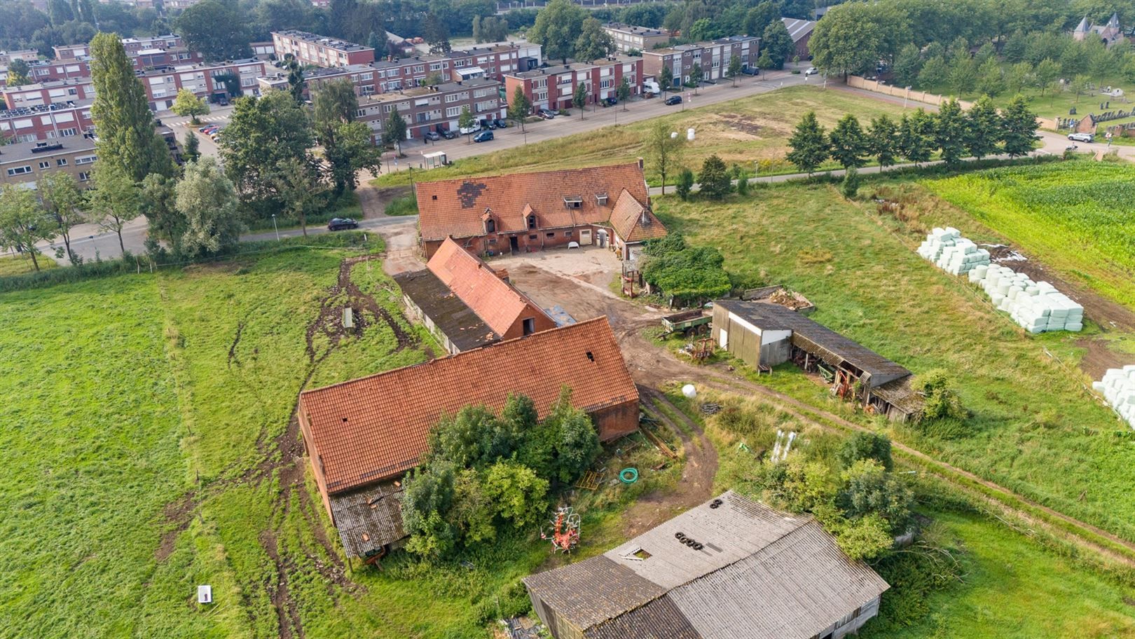 Boerderij met iets meer dan 38ha grond foto 35