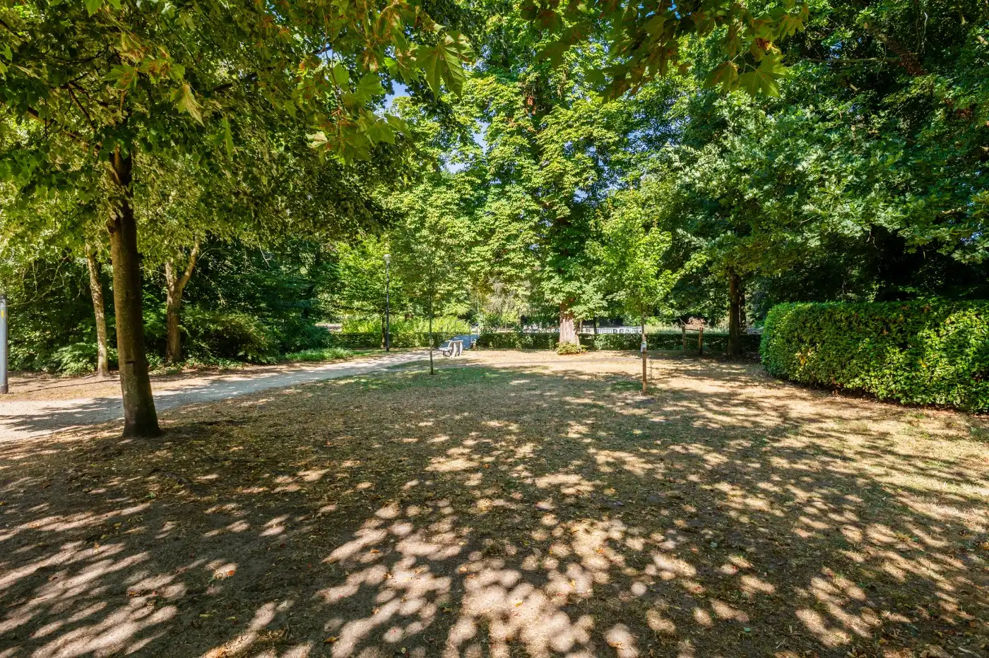 Te renoveren woning met 3 à 4 slpk. en inpandige garage foto 26