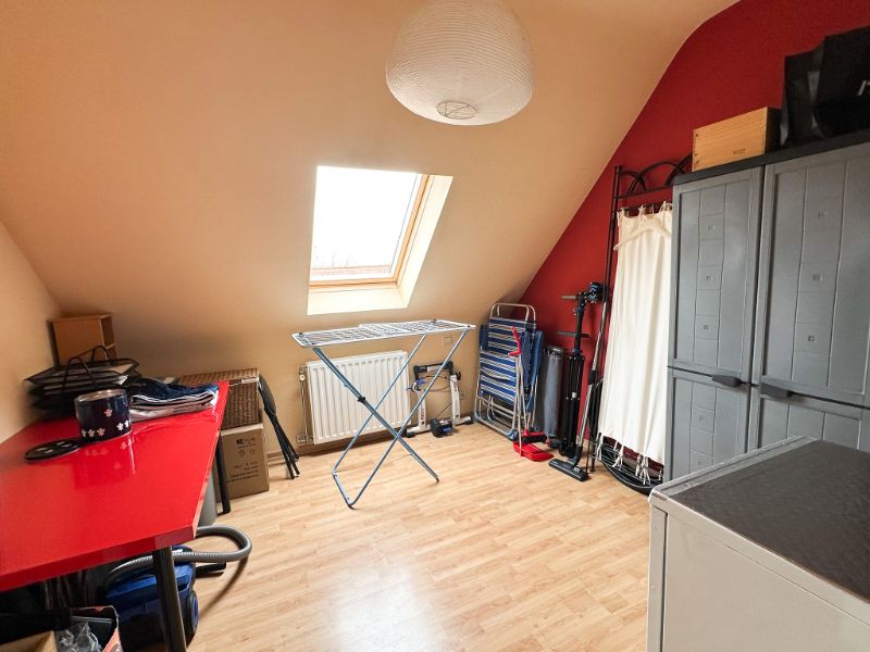 Roeselare : mooi verzorgd dakappartement met 2 slps en een ruimt zonneterras van +/- 20 m². foto 10