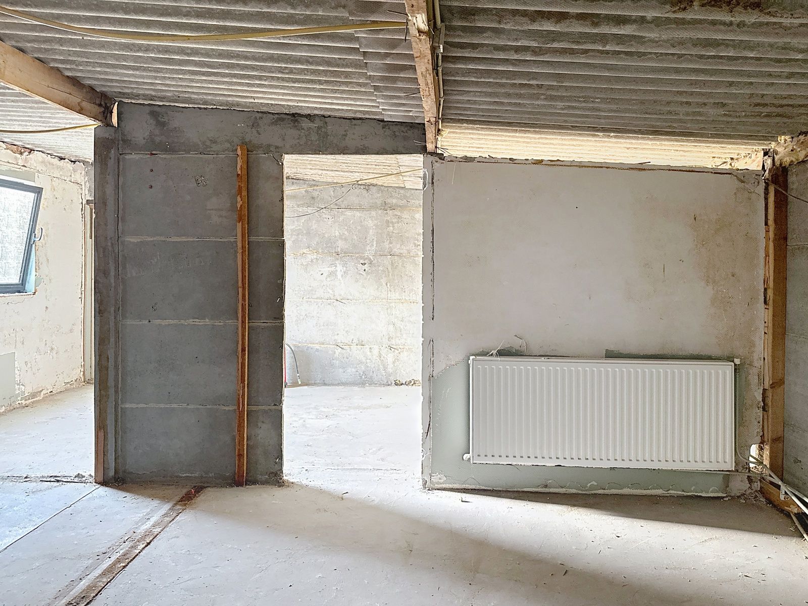 Commercieel pand in casco toestand met garage en parkings foto 12