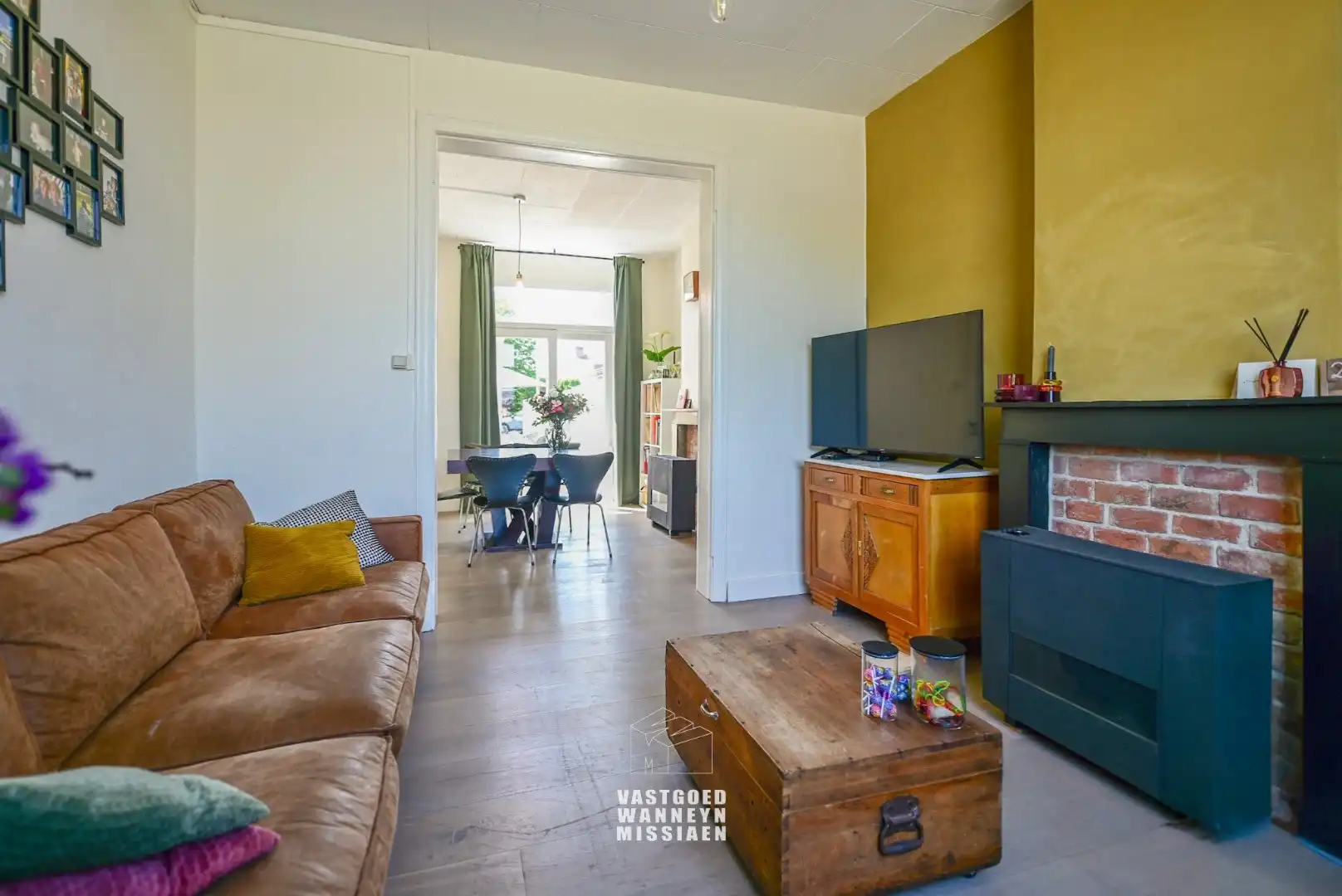 Instapklare rijwoning met 3 slpk met uitweg en parking foto 3