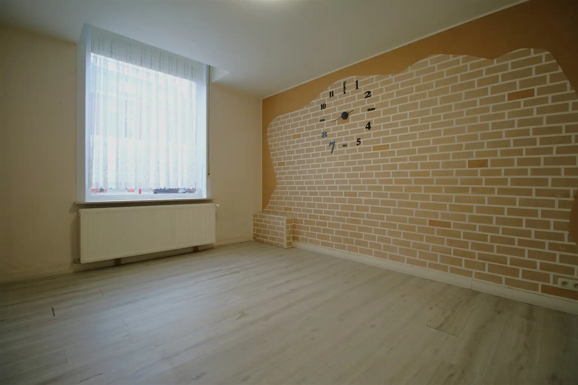 Vernieuwde rijwoning met tuin i.h. centrum foto 2