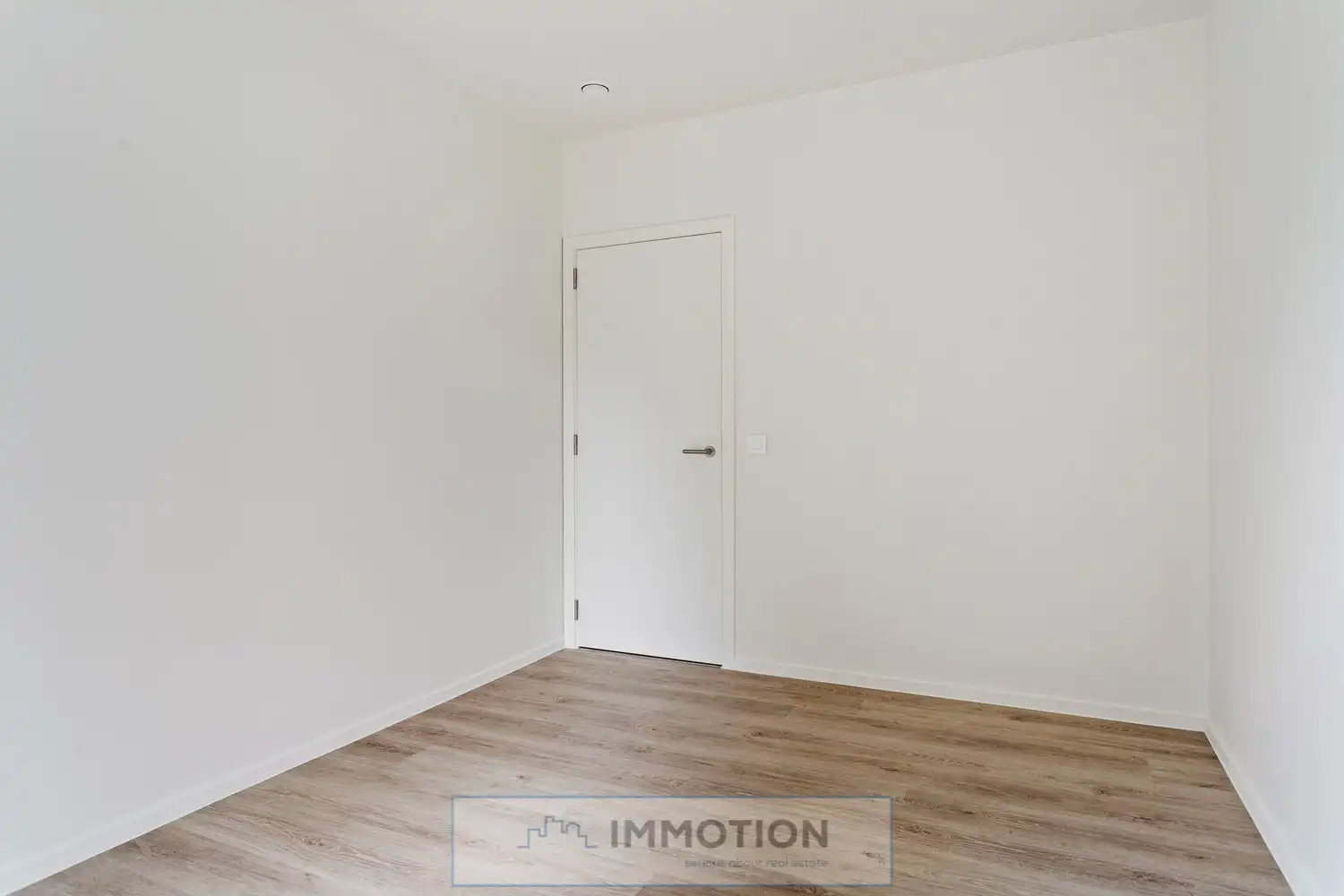 Residentie Gentiel in Zwevegem - Ruim 1slaapkamerappartement met terrassen én tuin! foto 10