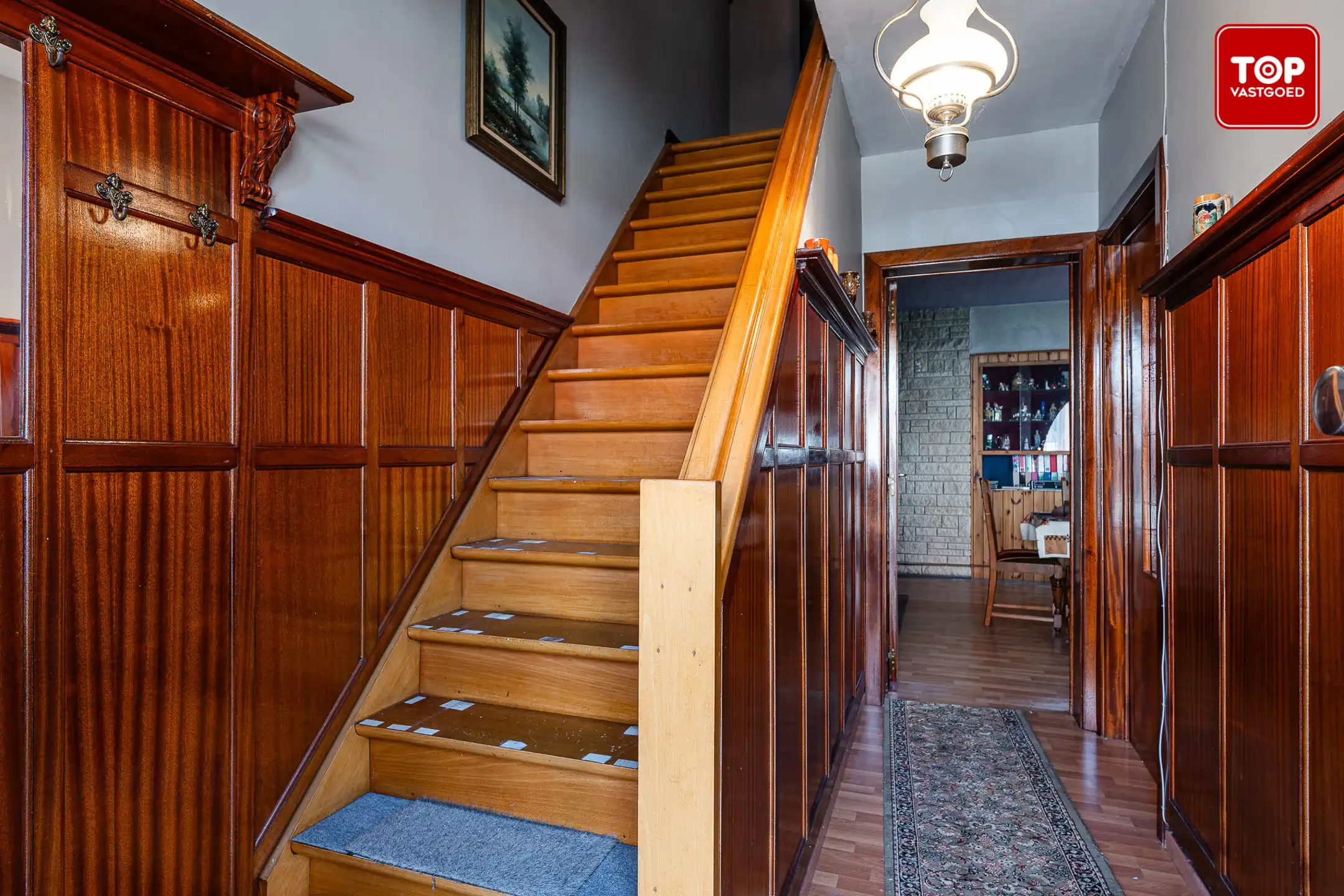 Te renoveren woning met prachtige, zonnige tuin foto 2