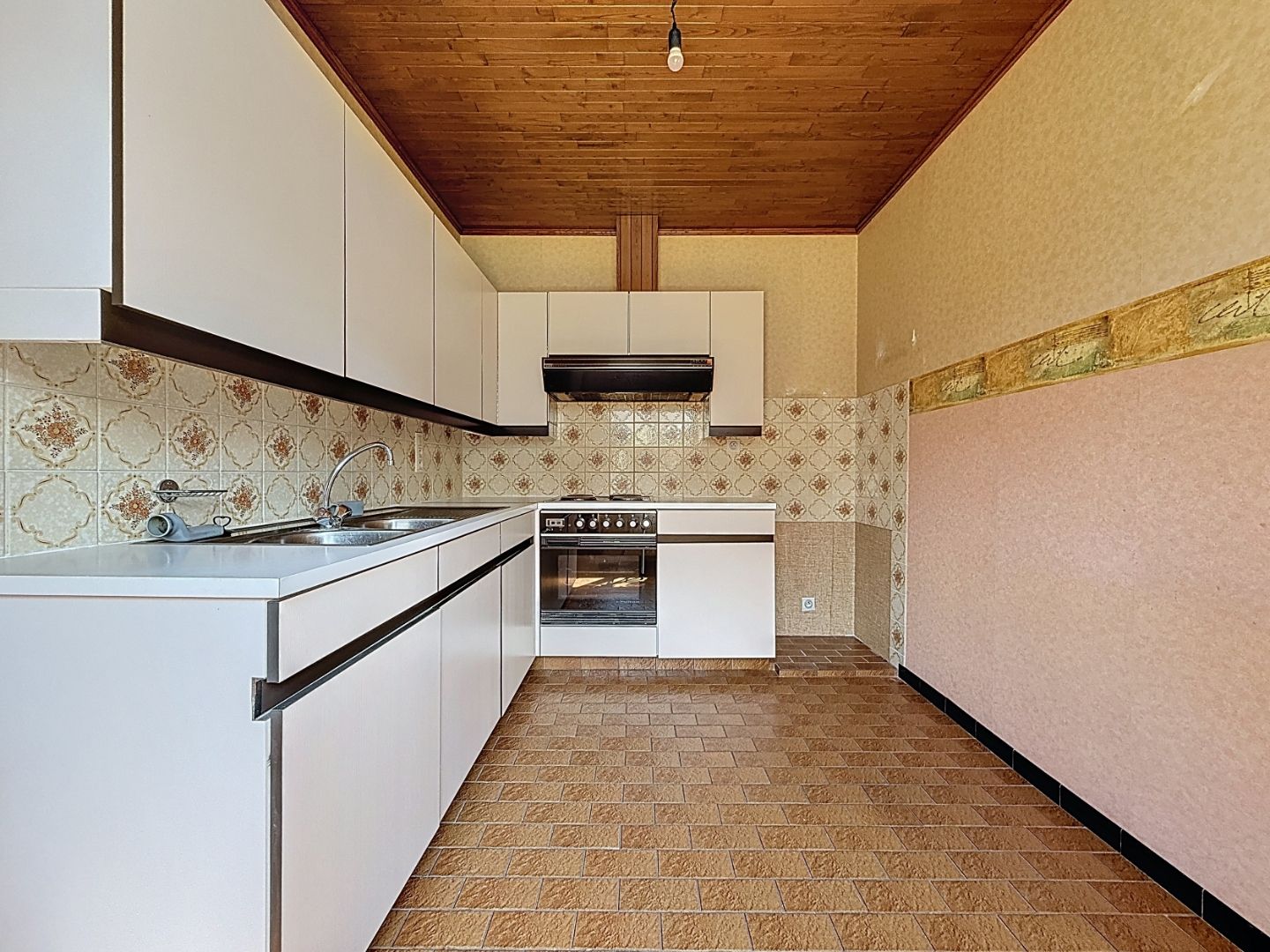 Te renoveren vrijstaande bungalow nabij de jachthaven van Nieuwpoort. foto 8