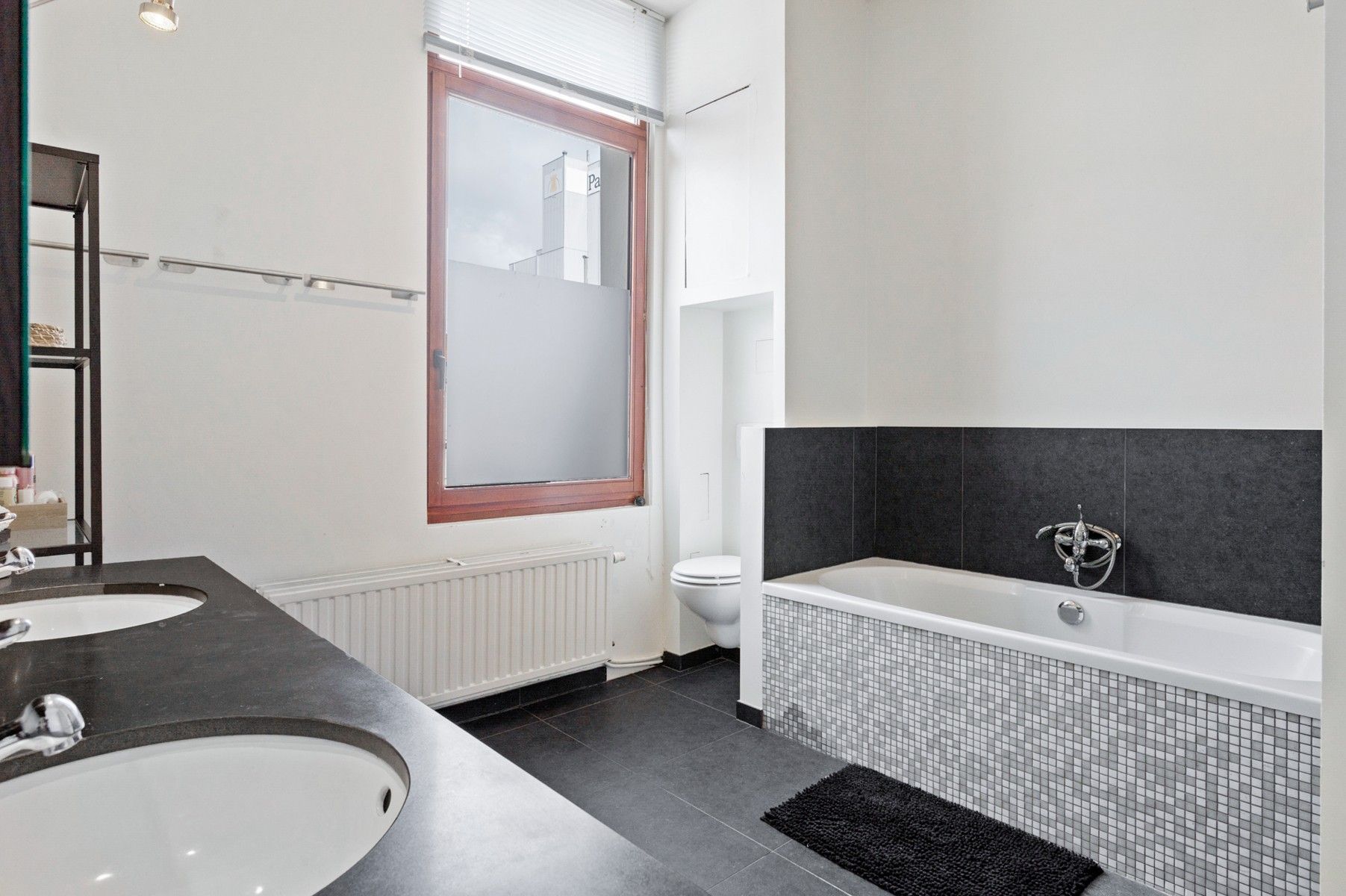 Instapklare woning met 3 slaapkamers en 2 terrassen foto 11