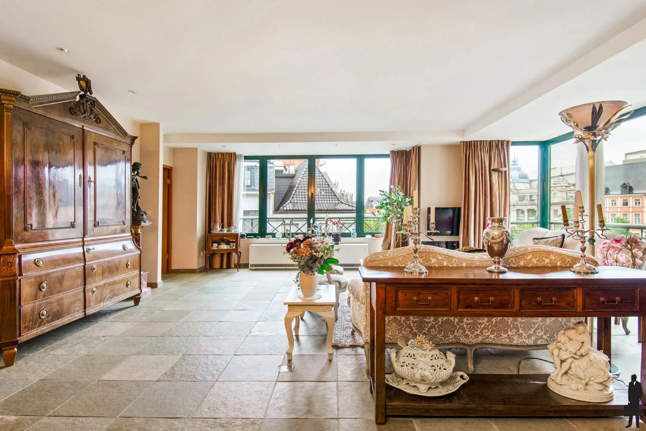 Dubbelappartement met zicht op Groenplaats en Kathedraal foto 8