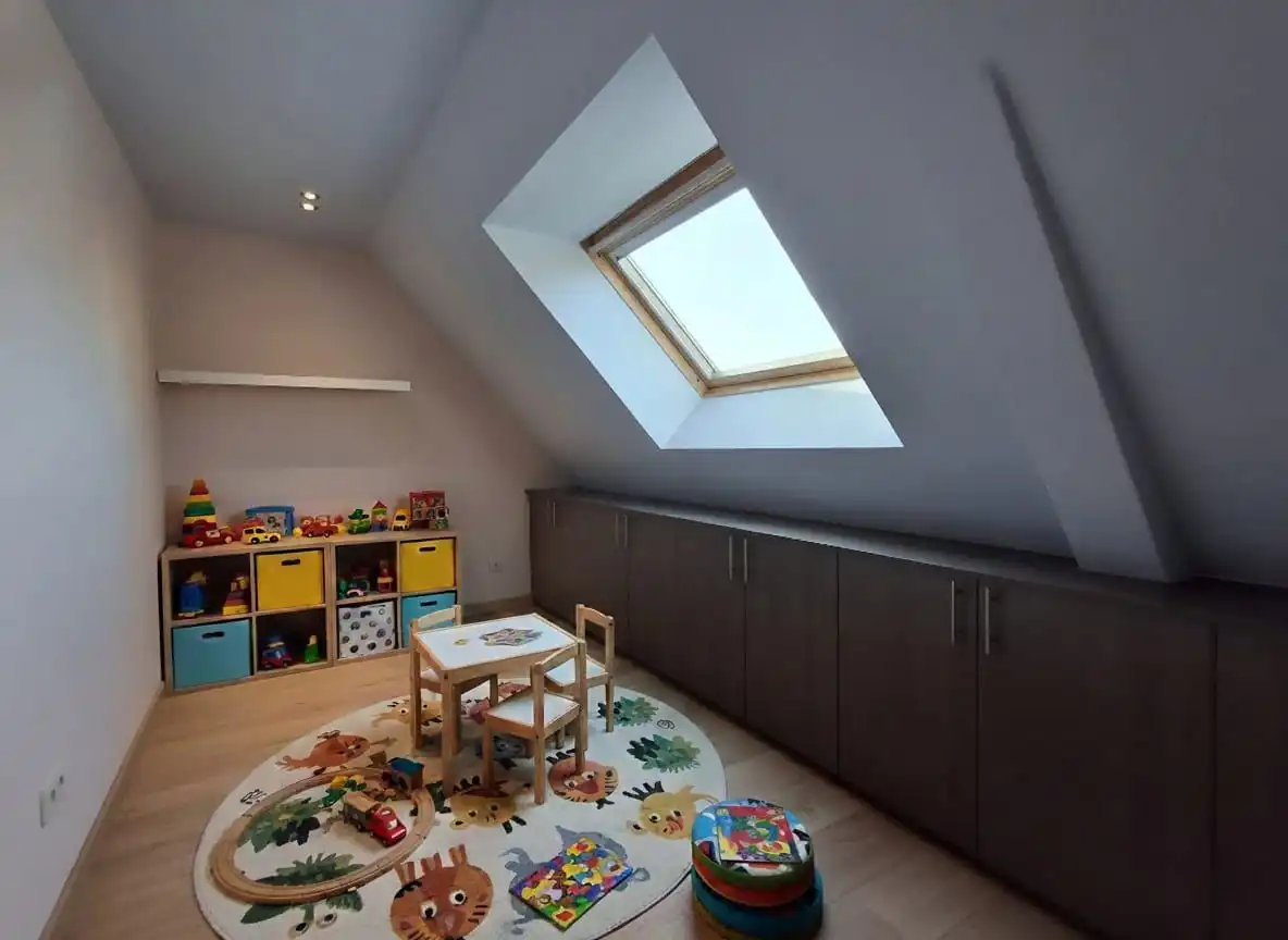 VERRASSEND RUIME, GEZELLIGE WONING MET 4 SLAAPKAMERS EN TUIN foto 12