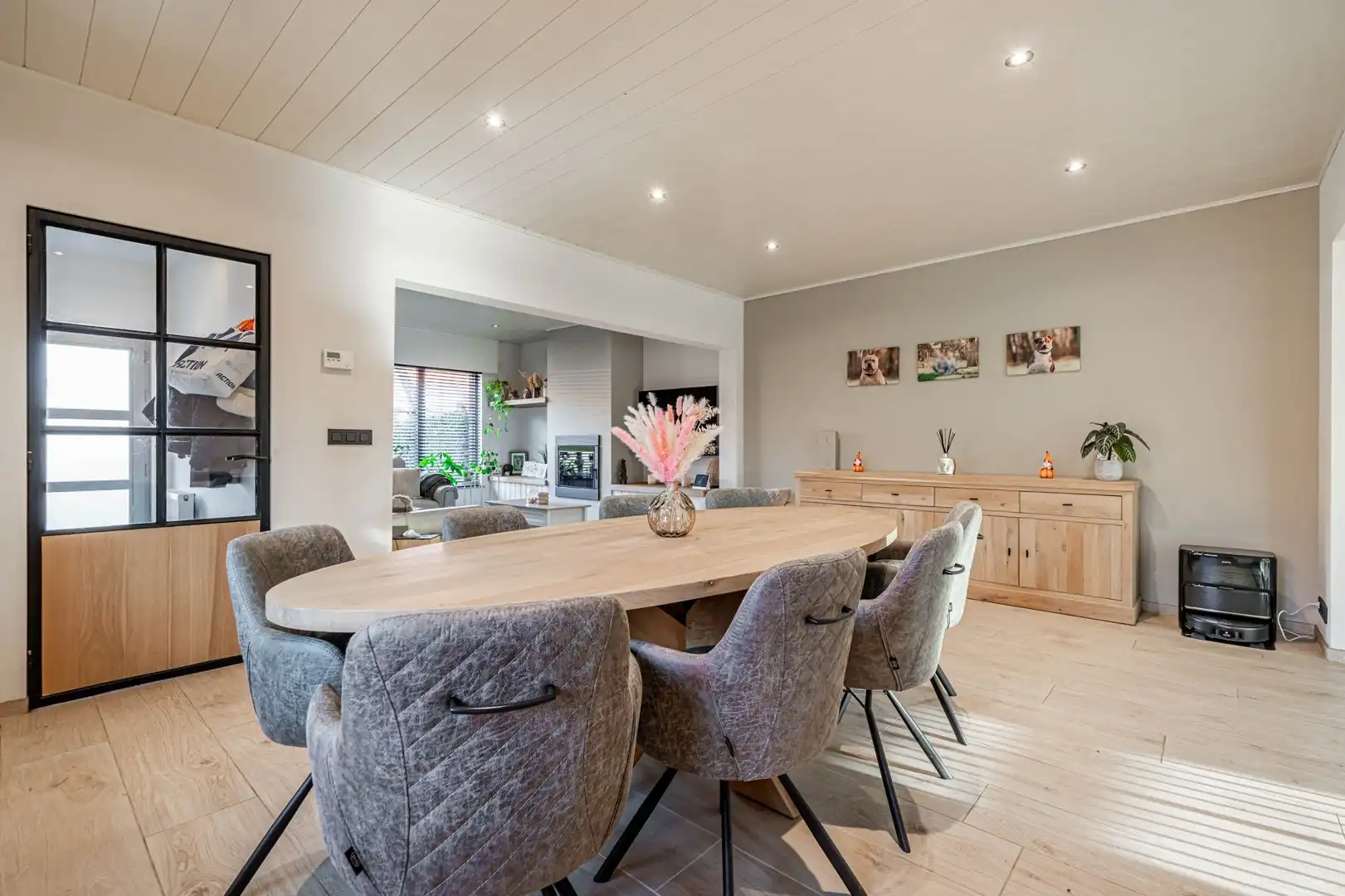 Charmante gerenoveerde eengezinswoning met rustgevende tuin foto 2